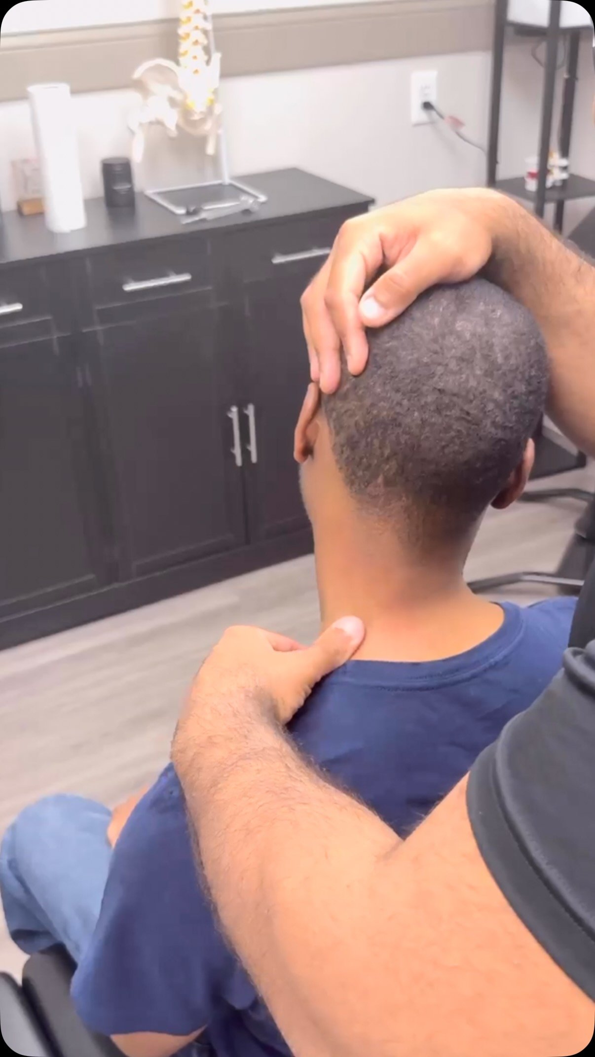 Patrick came in for full body treatment and said goodbye to his neck pain ✌️
Comment “neck” and I’ll DM you a link to book with me at my clinic 🔥
#fy #trending #detroitchiropractic #detroitchiropractor