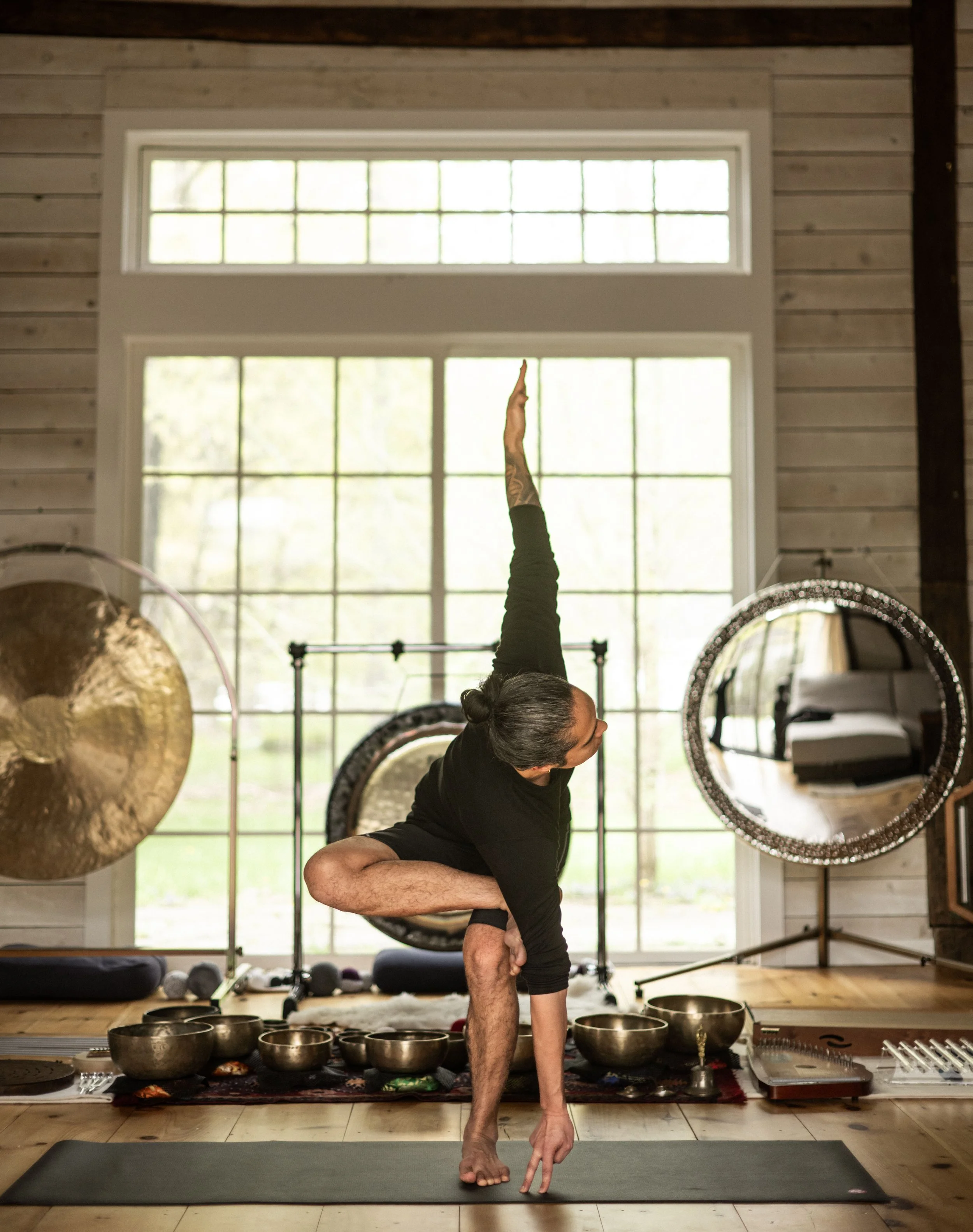 alex-artyminak-yoga-mentorship-empty-space.jpg
