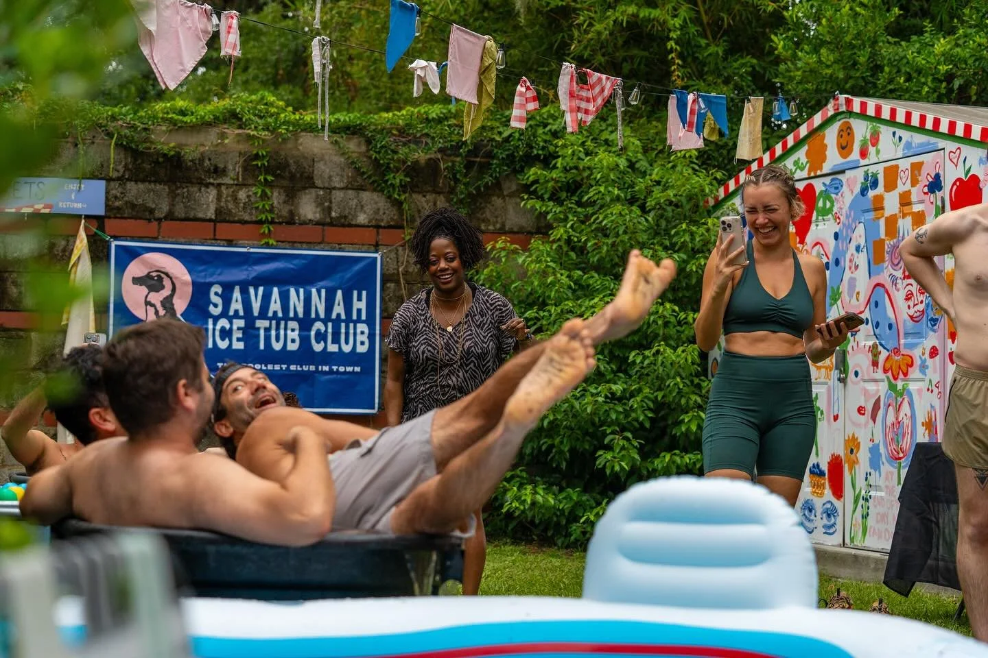 Ice tub Club is officially back from summer vacation🚣&zwj;♂️🌴

puff puff splash x tub club was so much fun and how cute is @starlandsquare ? thank you so much @onefortheroad.sav for hosting us ❣️

anyone want to see sunrise on tybee next weeknd?

?