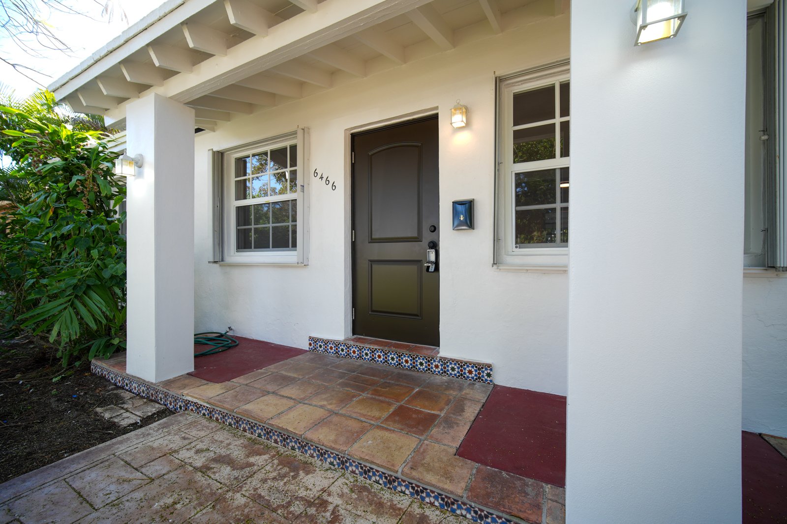 West-Miami-Exterior-04.jpg