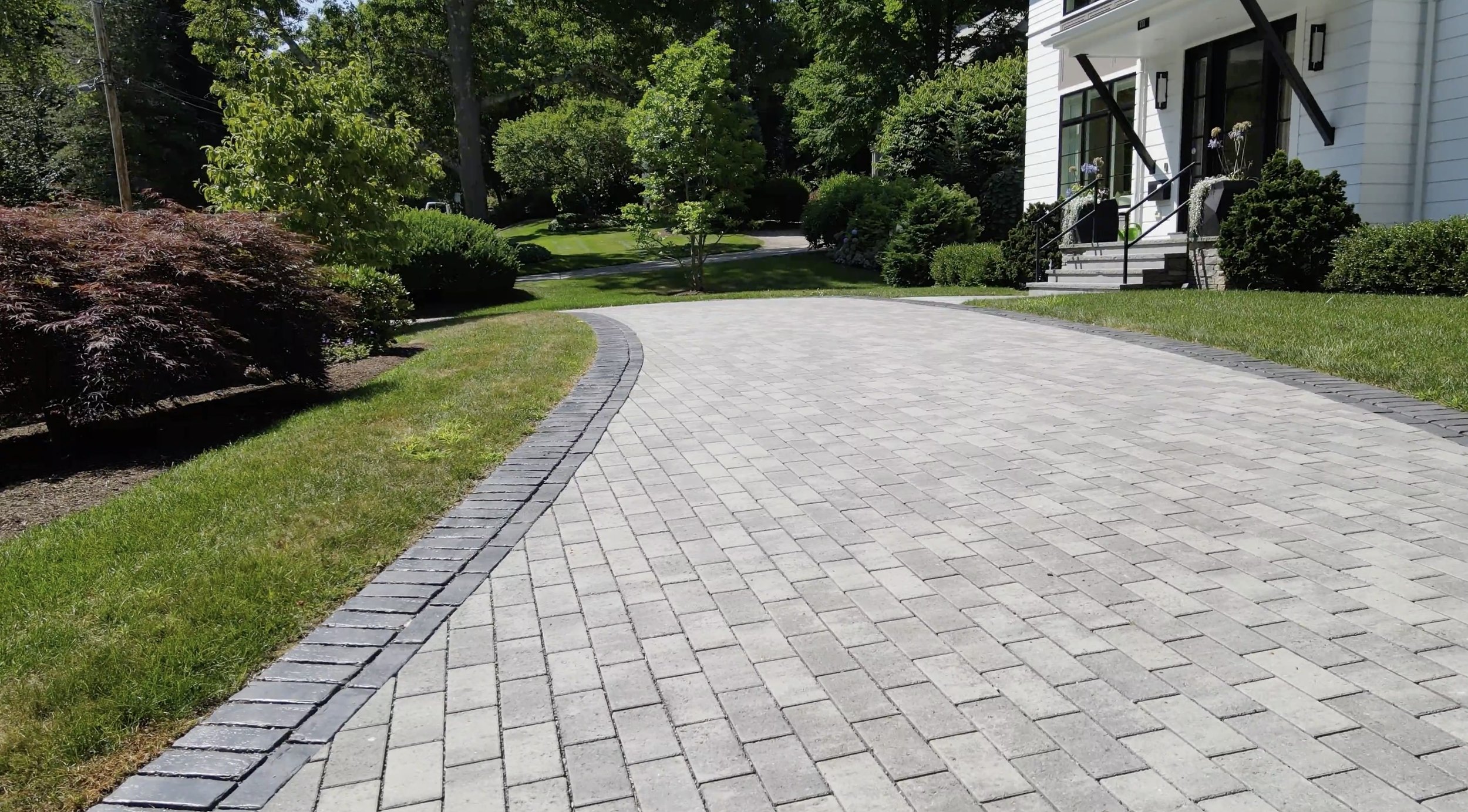 How Your Lincoln, MA, Driveway Contractor Plans for Winter Starting This Summer