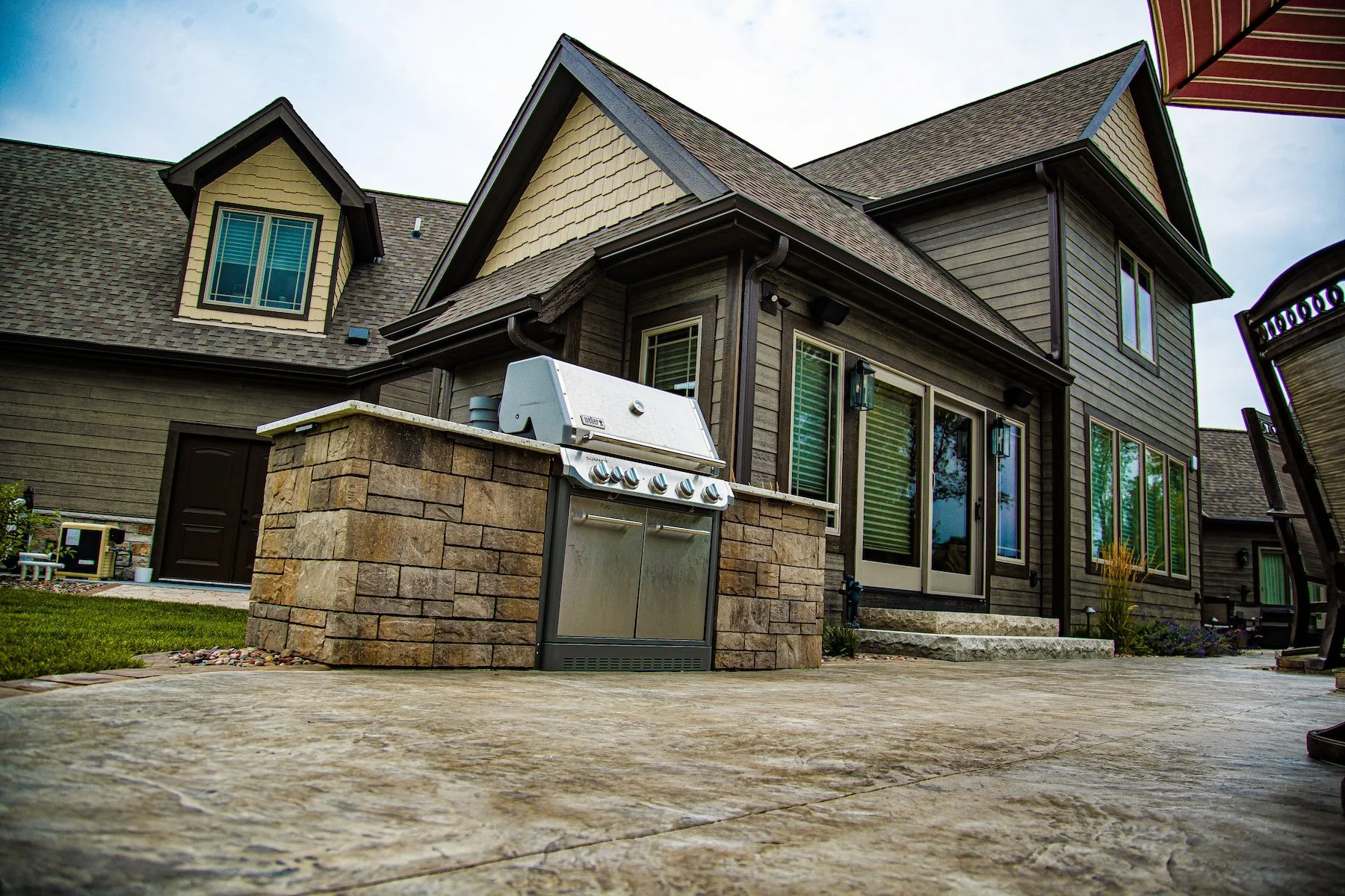 Luxury Outdoor Kitchen With Built-In Grill in Middleton, WI