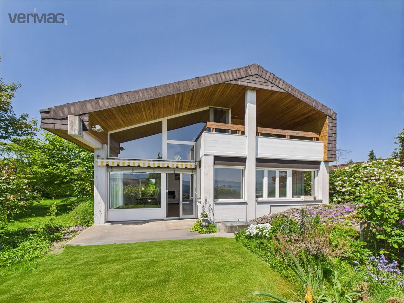 Architekturjuwel der 70er – Einfamilienhaus mit Charme und Potenzial