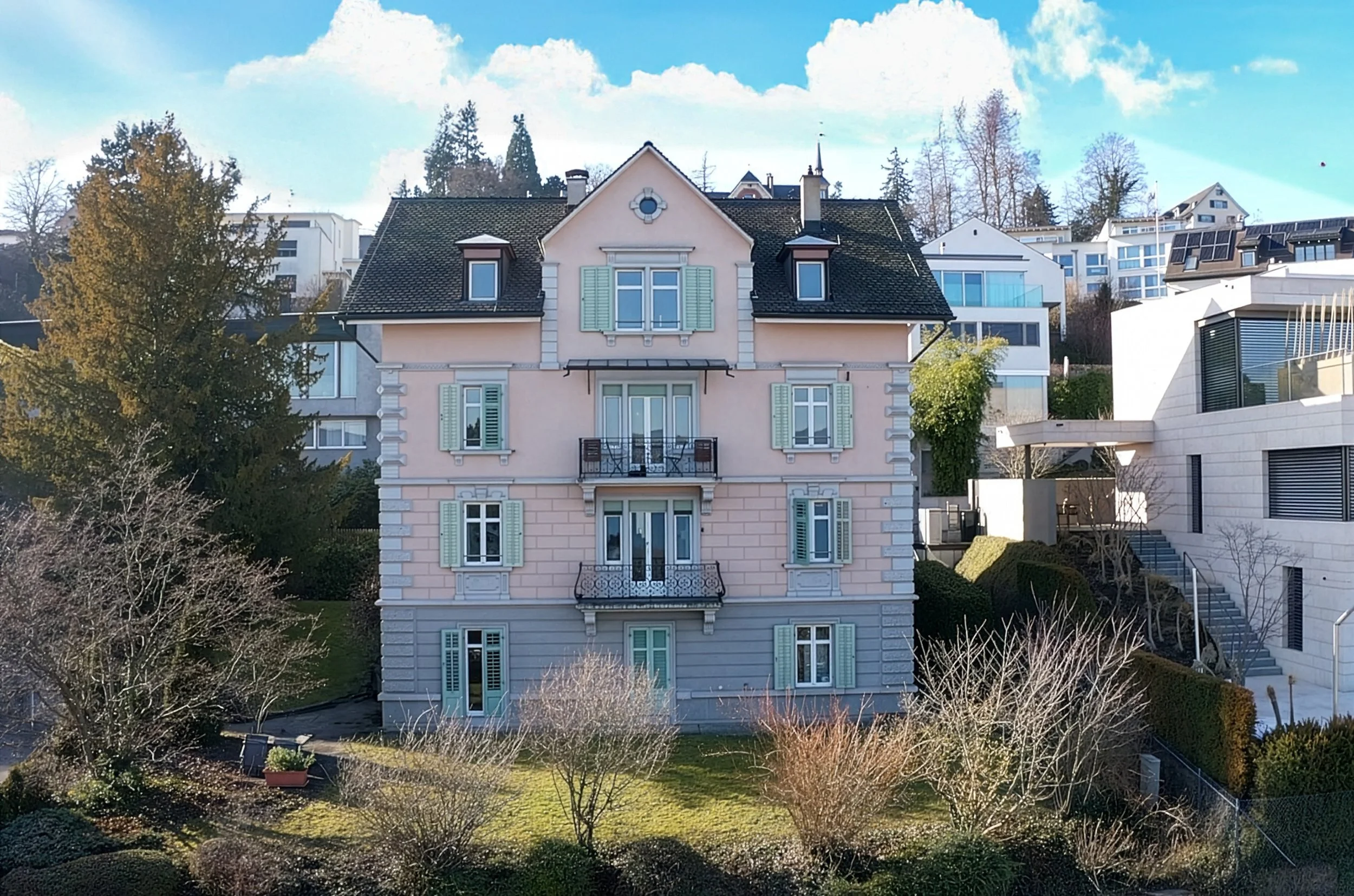 Altbau-Mehrfamilienhaus mit 4 Wohnungen in Kilchberg