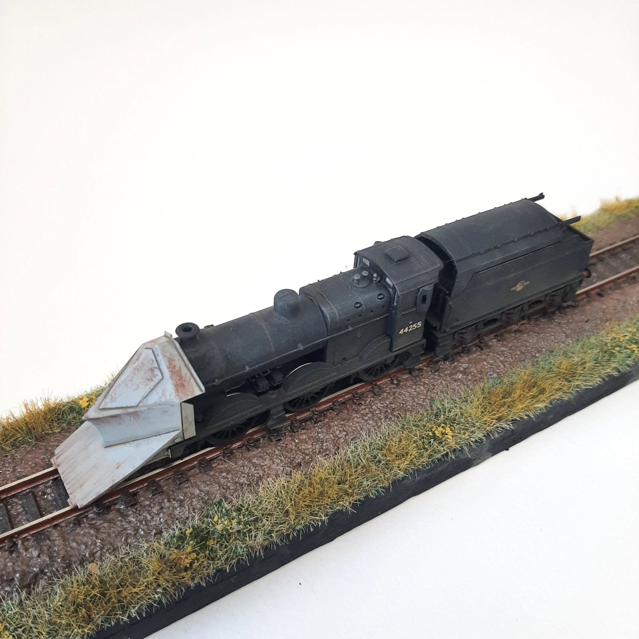 Fowler 4F 0-6-0 snow plough and tender top set