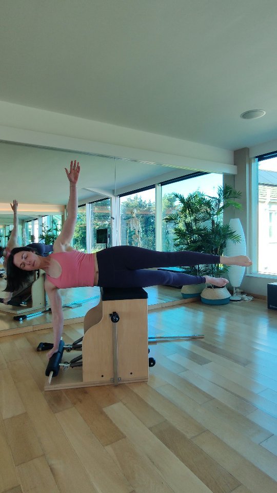 Some Chair play recently π
I love this piece of equipment! I use it in 1:1s and 2:1s if you'd like to give it a try π¬
#chair #pilateschair #pilates #pilatesinstructor #workout #workoutmotivation #fitness #fitnesslife #pilatesaddict #josephpΔ±lates