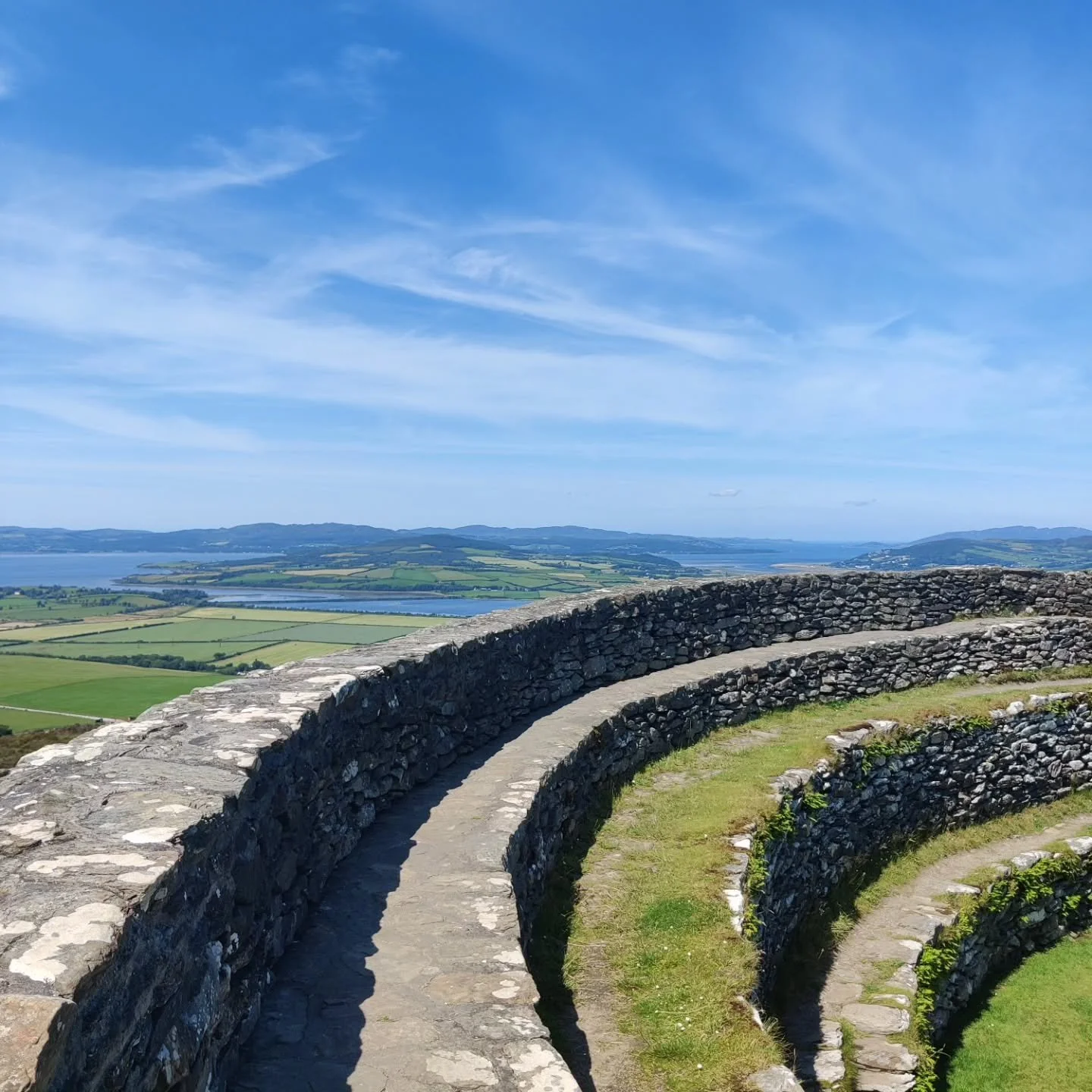 Was going to post some September pics and realised I'd never got round to posting summer pics π
Looking back at those blue skies wistfully as Storm Amy whips around outside today!
Two summer discoveries; Grainan of Aileach and the Strand at Lough B