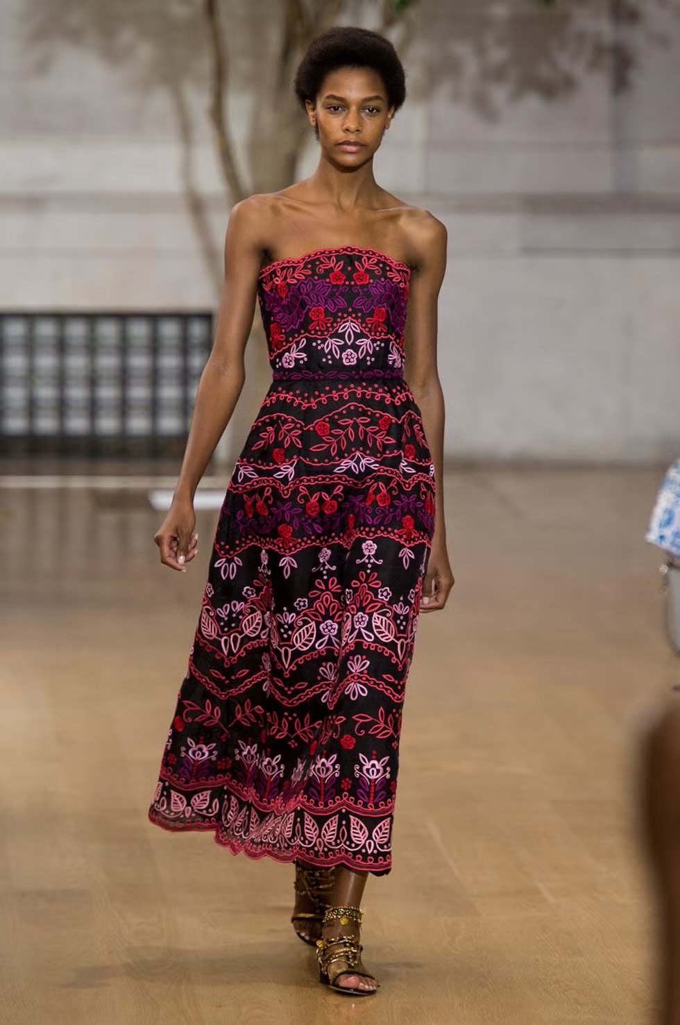 elle-nyfw-ss17-collections-oscar-de-la-renta-27-imaxtree.jpeg