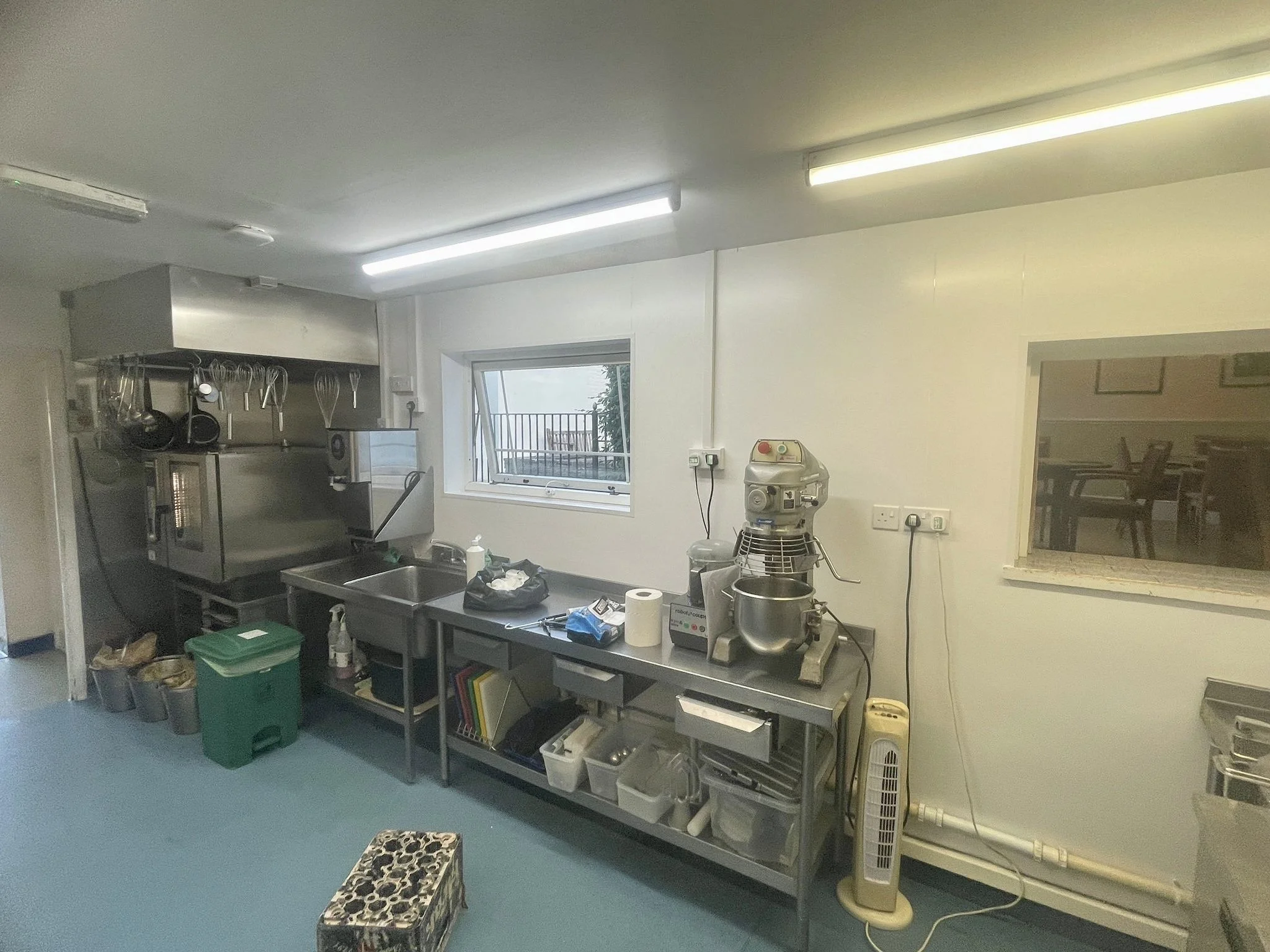Installation of hygienic catering cladding