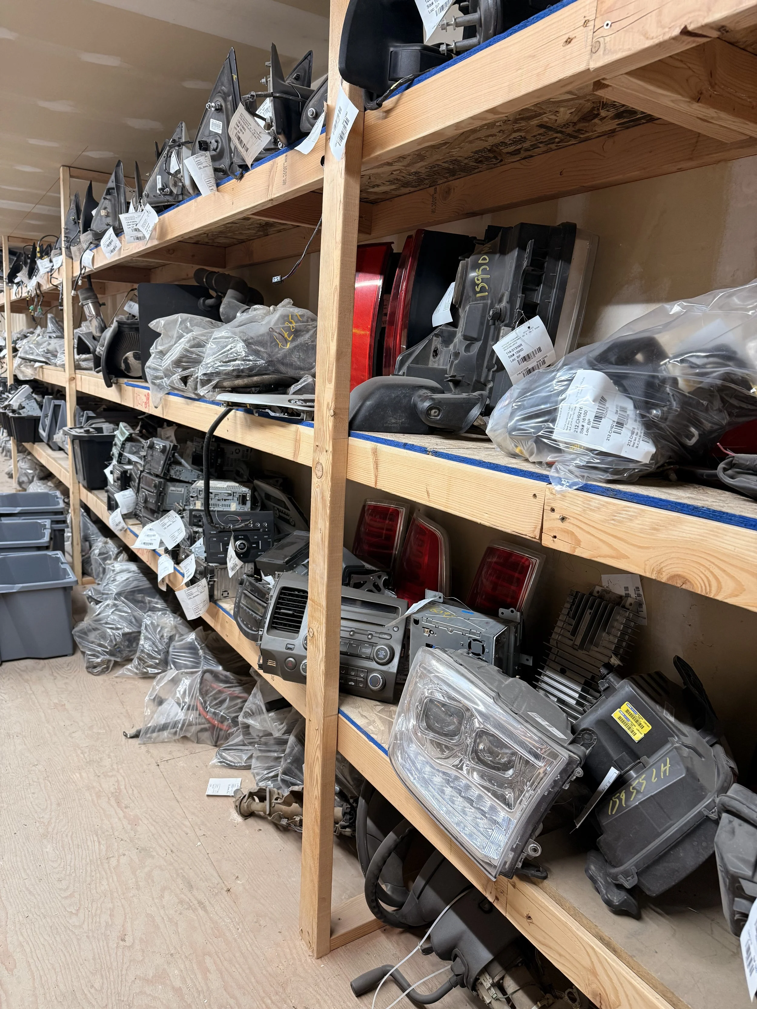 Headlights, Radios, Speedometers, ECMs, Mirrors used auto parts and accessories at North Verde Auto Salvage in Ontario, Oregon Boise Caldwell Nampa auto parts supplier