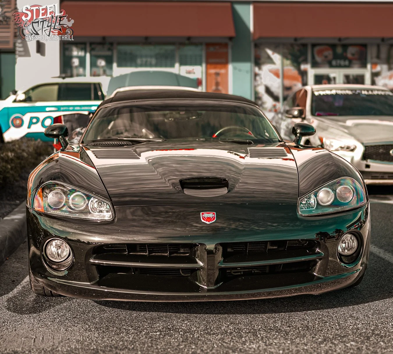 Black Dodge Viper at Orlando Cars and Coffee.