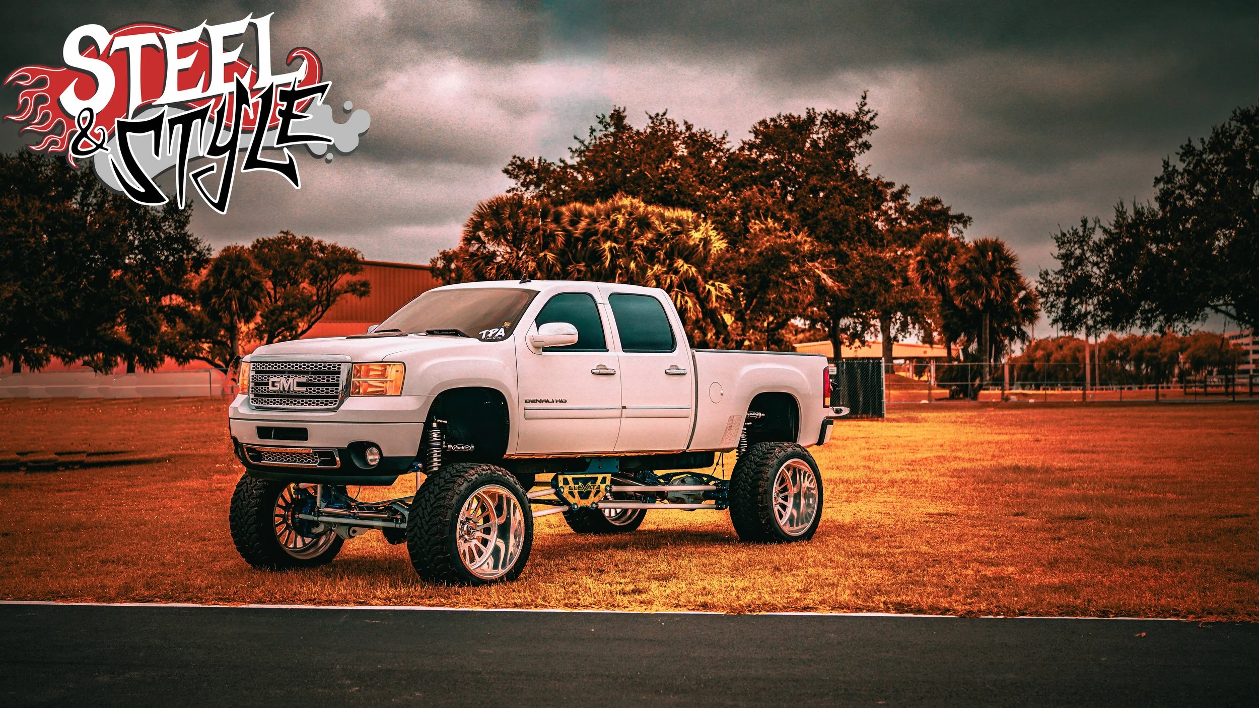 Lifted GMC Truck at Slamfest October 2025-1.JPG