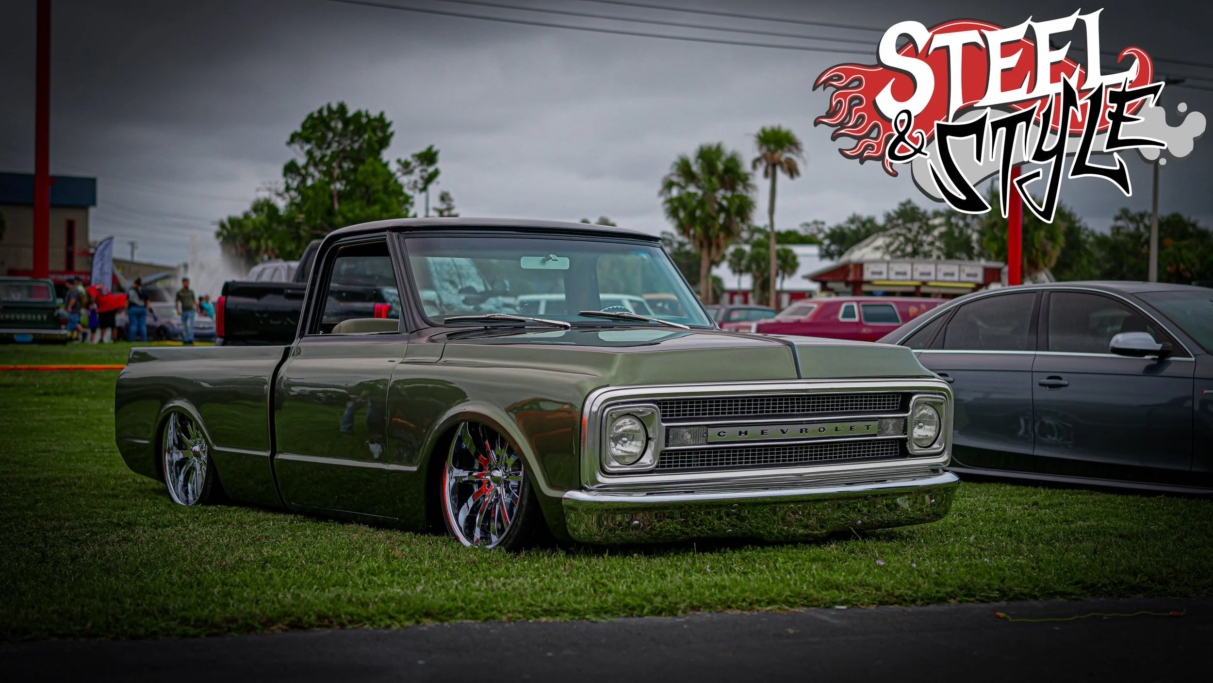 Slammed Chevy Square Body truck at Slamfest October 2025-1.JPG