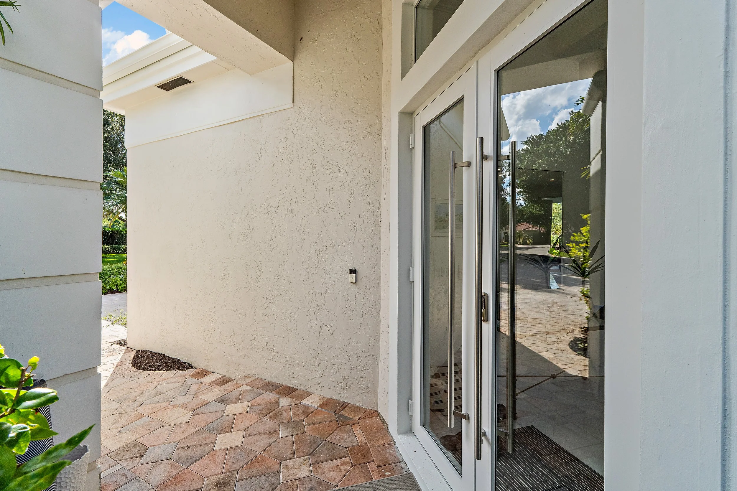 004-251IsleWay-PalmBeachGardens-FL-33418-FULL.jpg