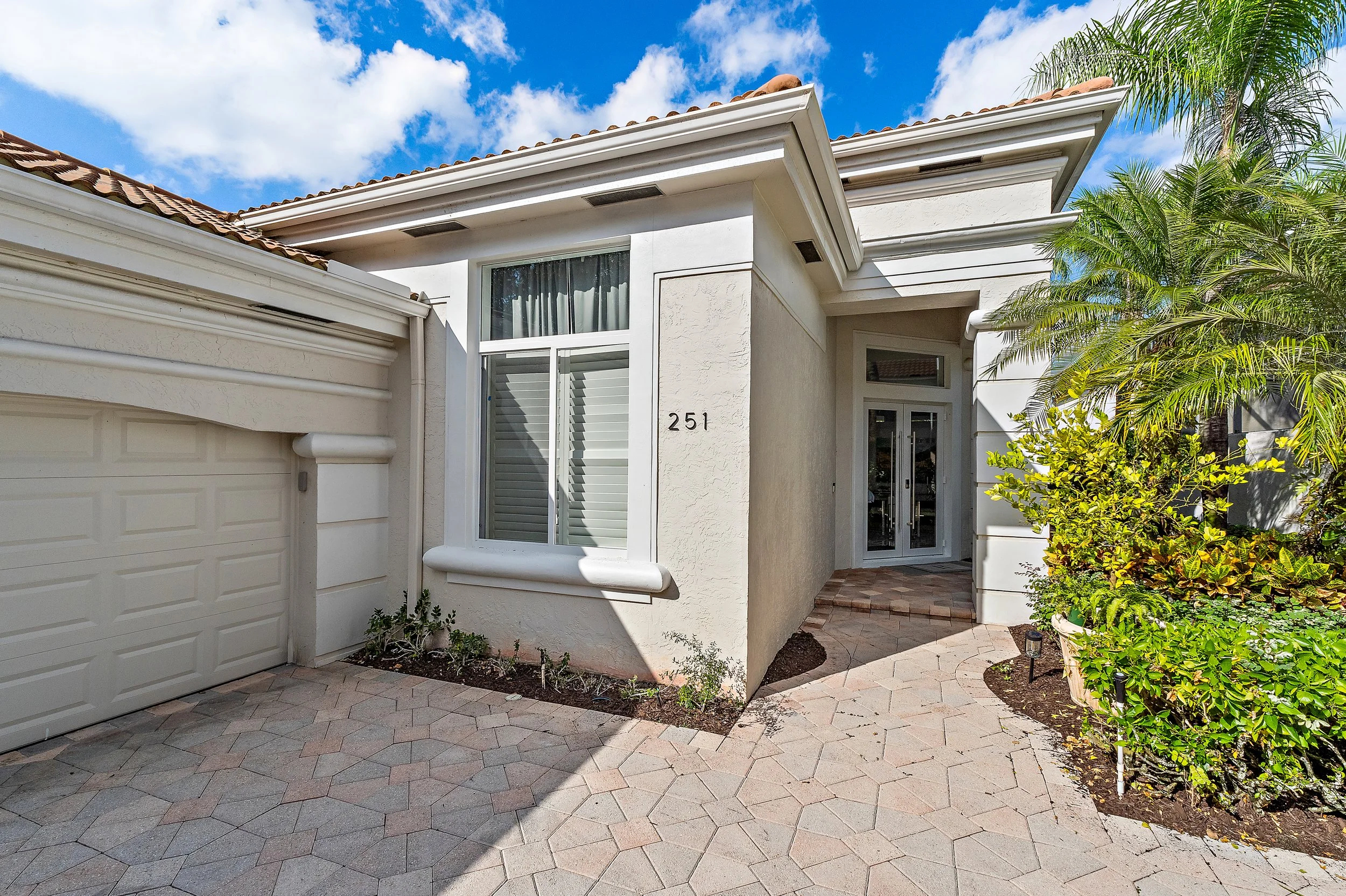 002-251IsleWay-PalmBeachGardens-FL-33418-FULL.jpg