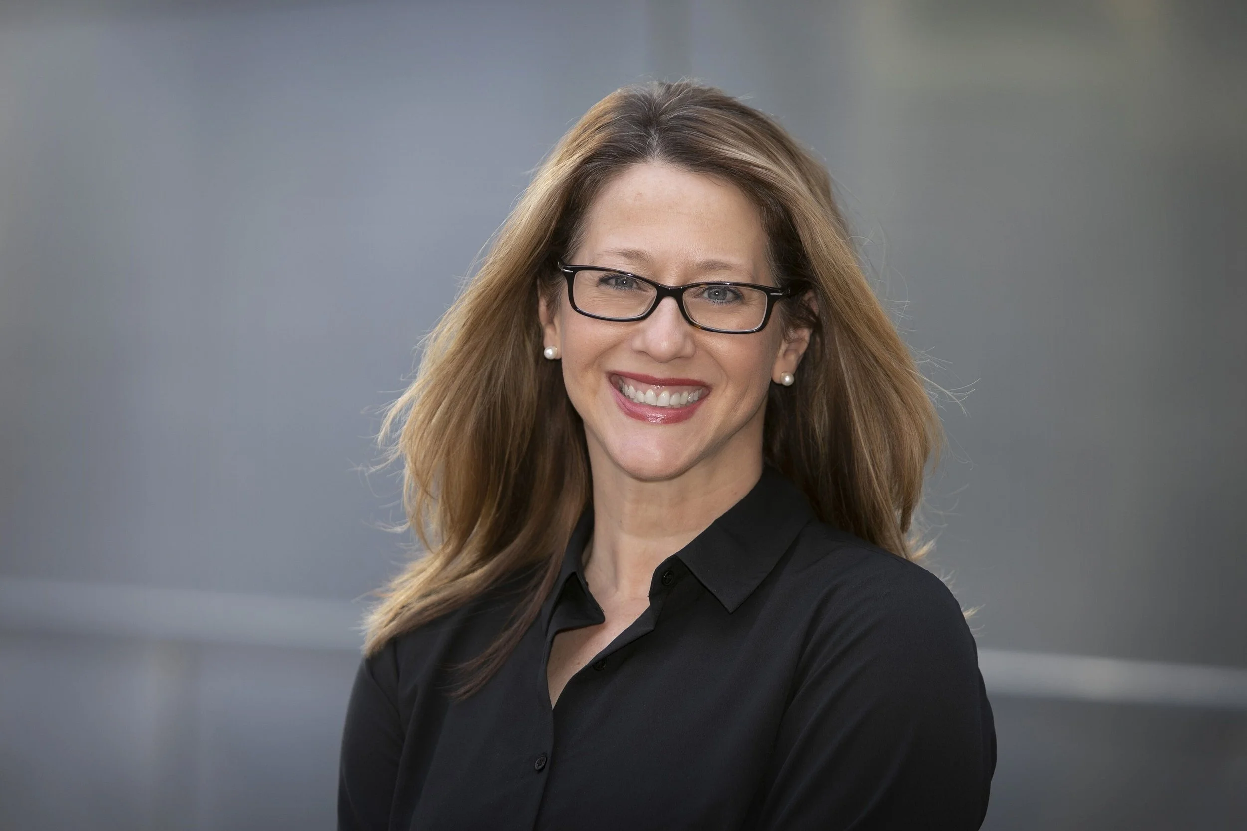 Cynthia Shafer-Elliot headshot