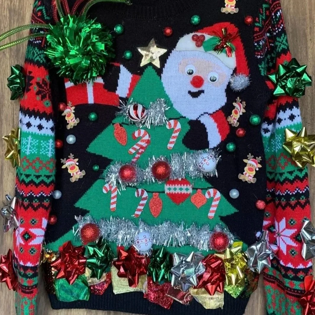 Ugly X-Mas Sweater Decorating