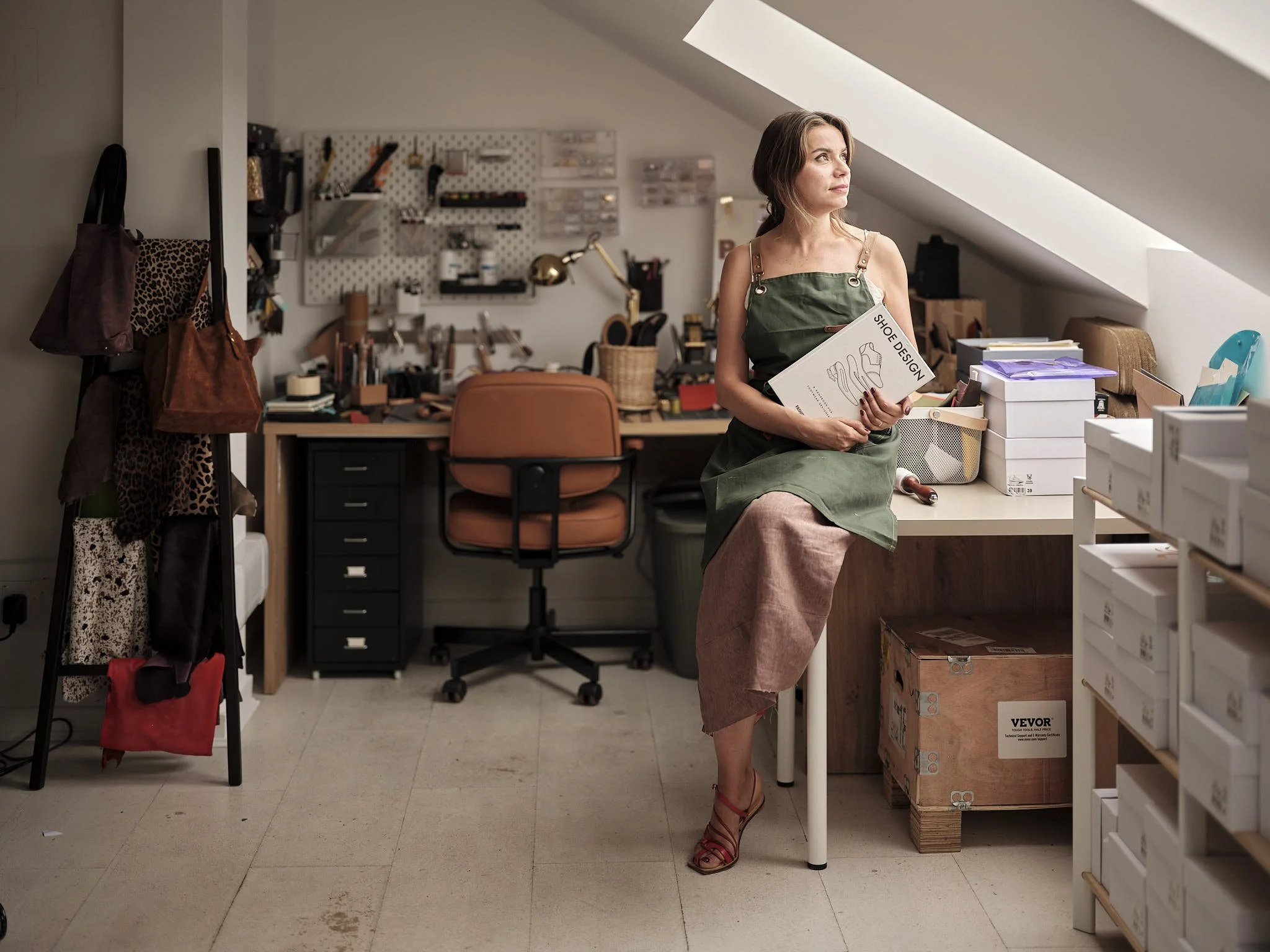 Pinar Ergun - Shoemaker