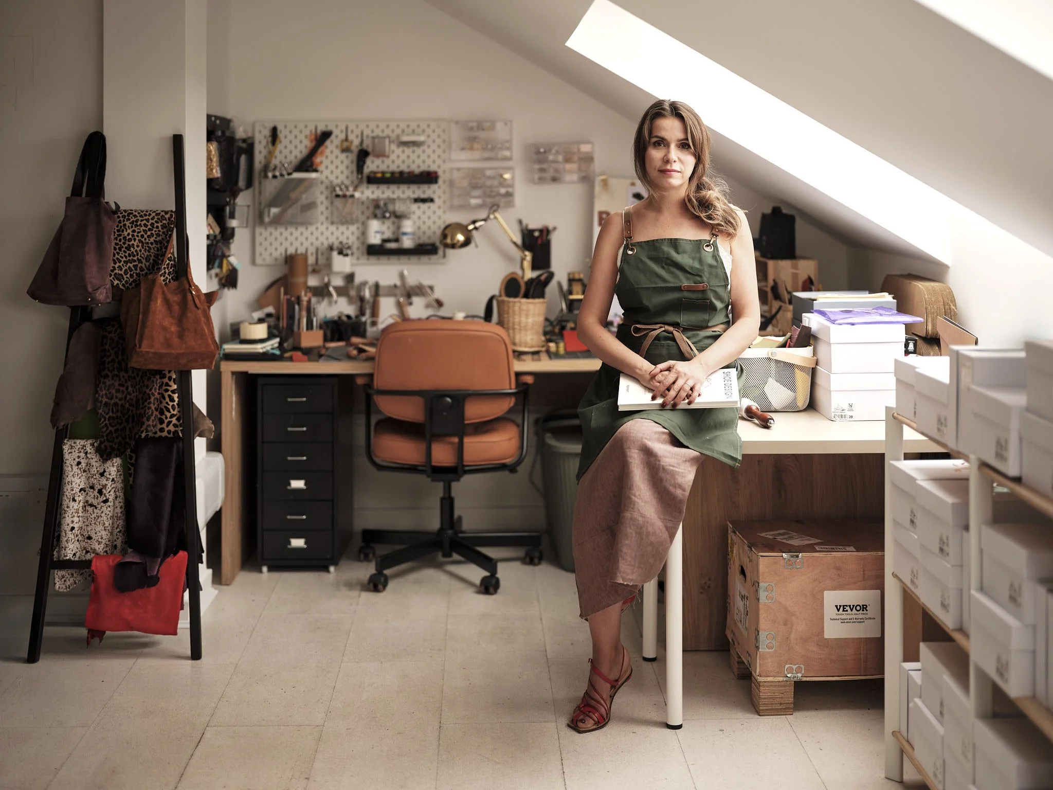 Pinar Ergun - Shoemaker