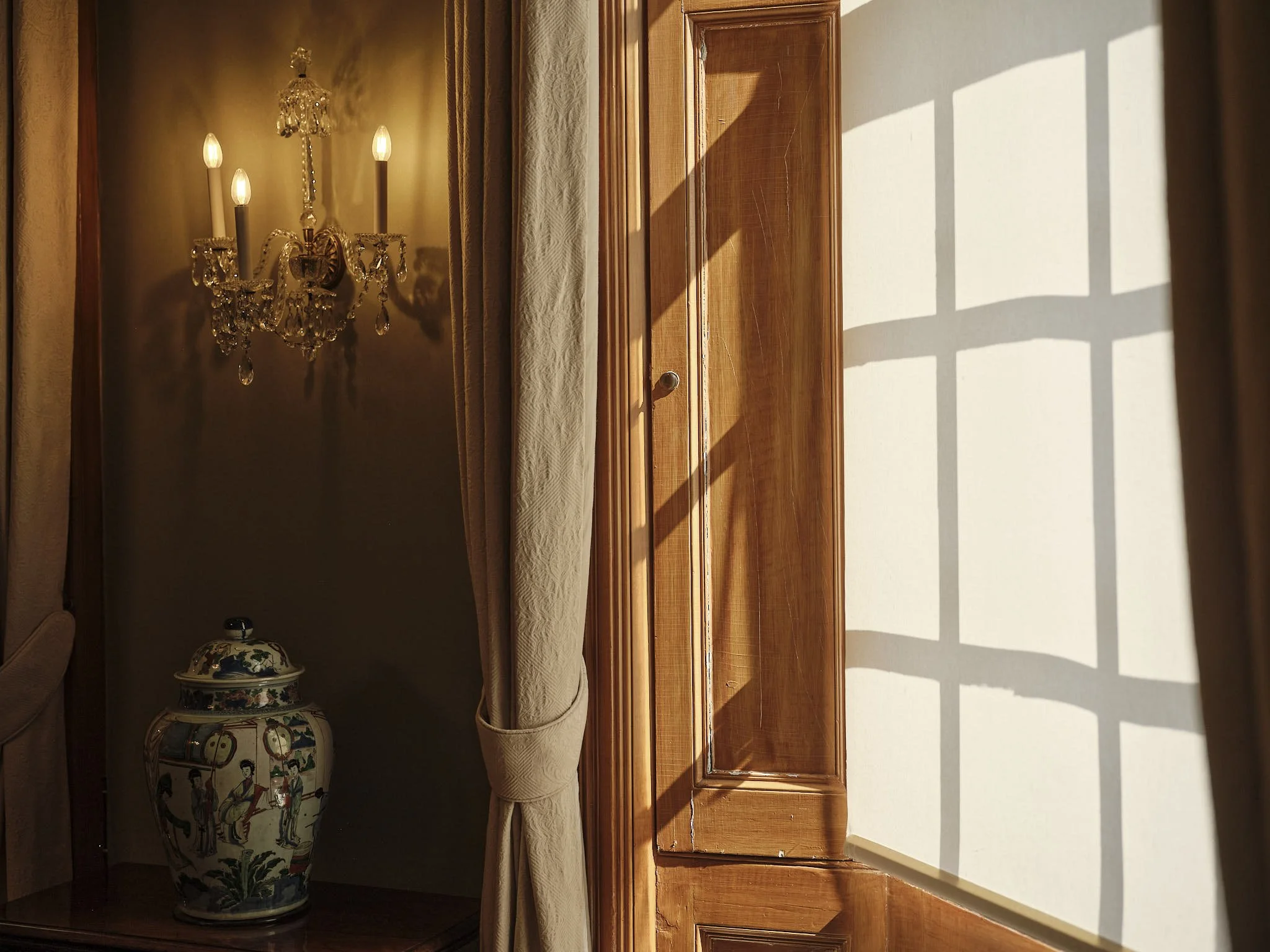 Interior of C. Hoare & Co