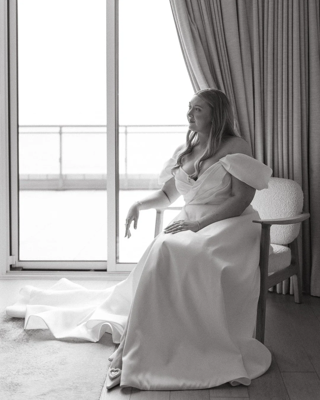 'Tis the season for festive winter weddings!🎄I loved this chilly but sparkly day at The Pearle last December celebrating Natalie + Charlie's love. Fun fact: I spent some time living in the Arctic during my previous career as a journalist, meaning I 