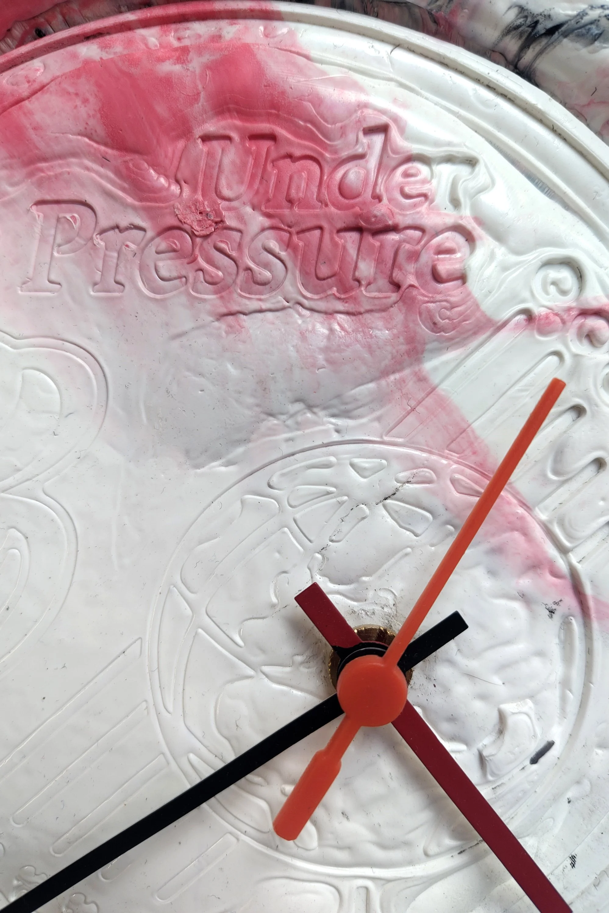 GotlandGarbage_clock5_close.jpg