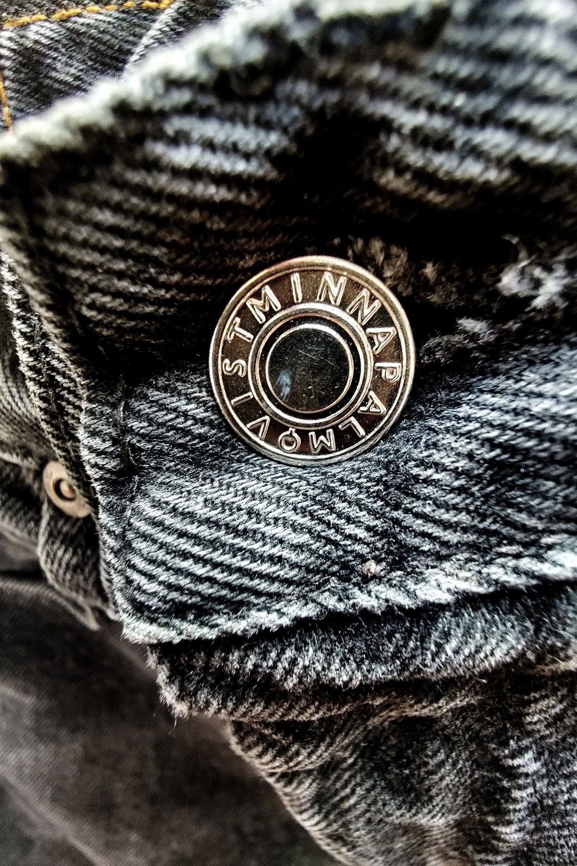 S06button.jpg