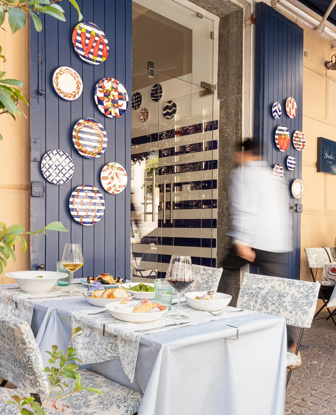 Long lunch season is always in style at Giulia&rsquo;s. 🌿✨

📍 Via Sacra 40, Pompei, 80045
🍽️ Book via the link in bio
📞 (+39) 081 278 3640