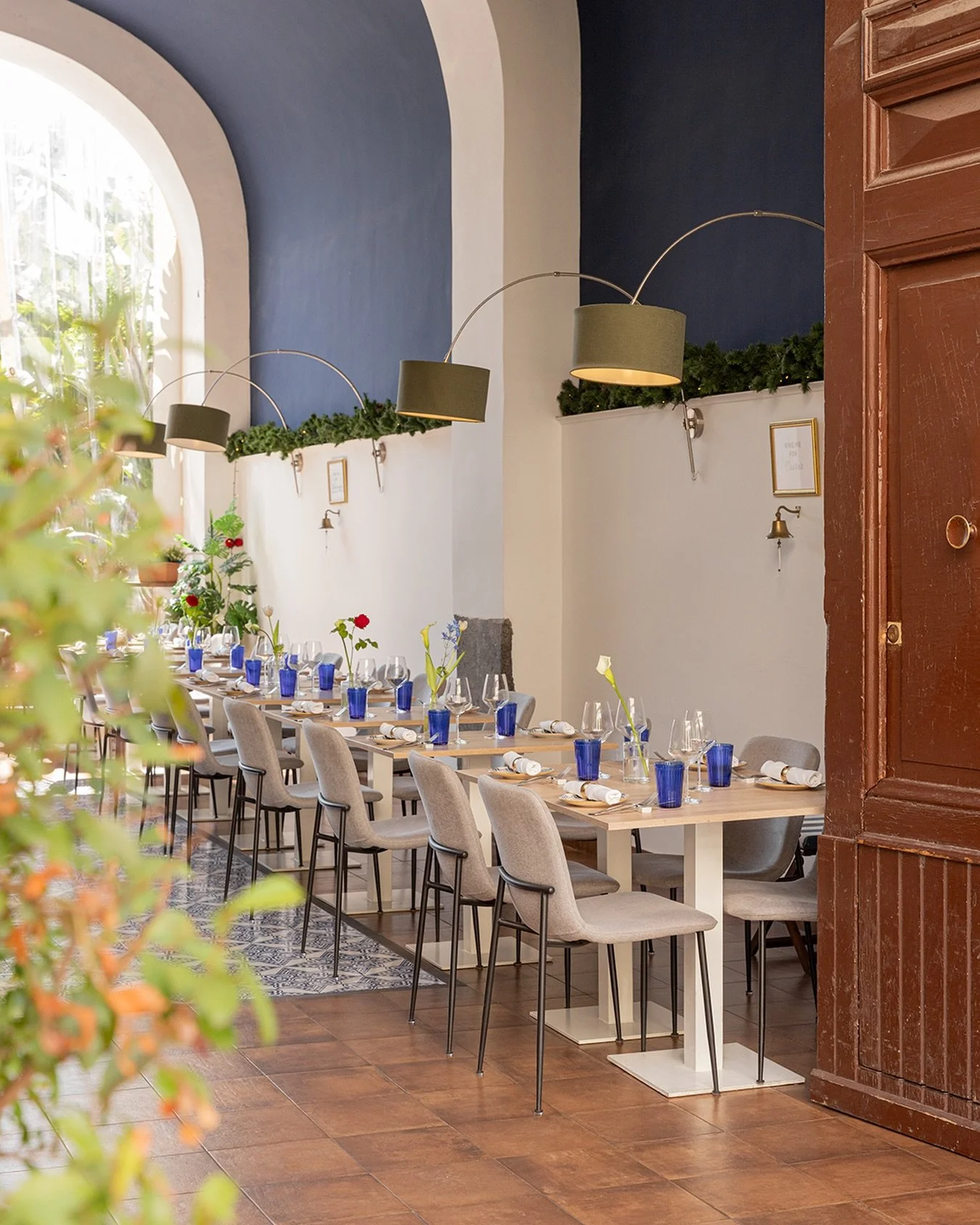 Every meal is better when it&rsquo;s shared at Giulia&rsquo;s. 🍷✨

📍 Via Sacra 40, Pompei, 80045
🍽️ Book via the link in bio
📞 (+39) 081 278 3640