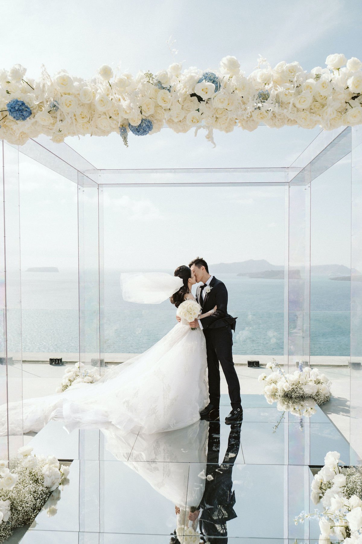 Intimate Weddings &amp; Elopements in Santorini: Why Small Celebrations Feel So Big