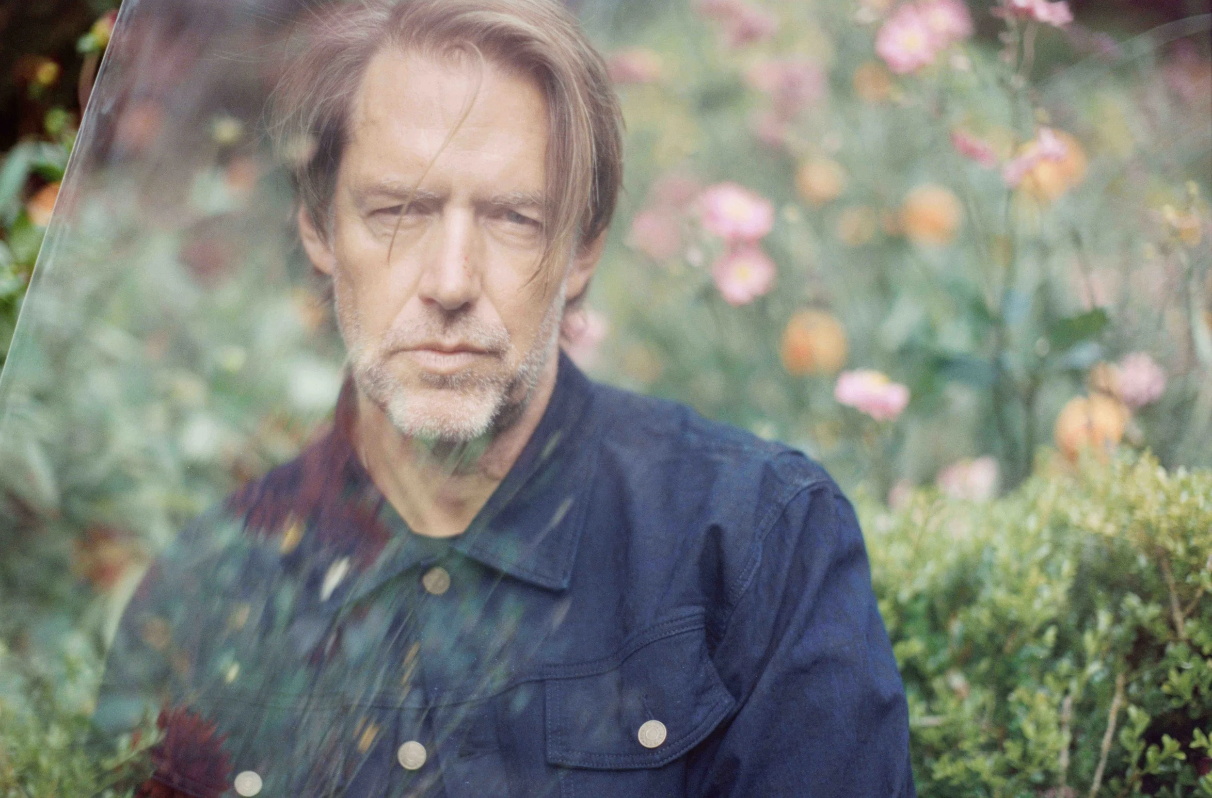 [Hi-Res Image] Ed O'Brien by Steve Gullick.jpg