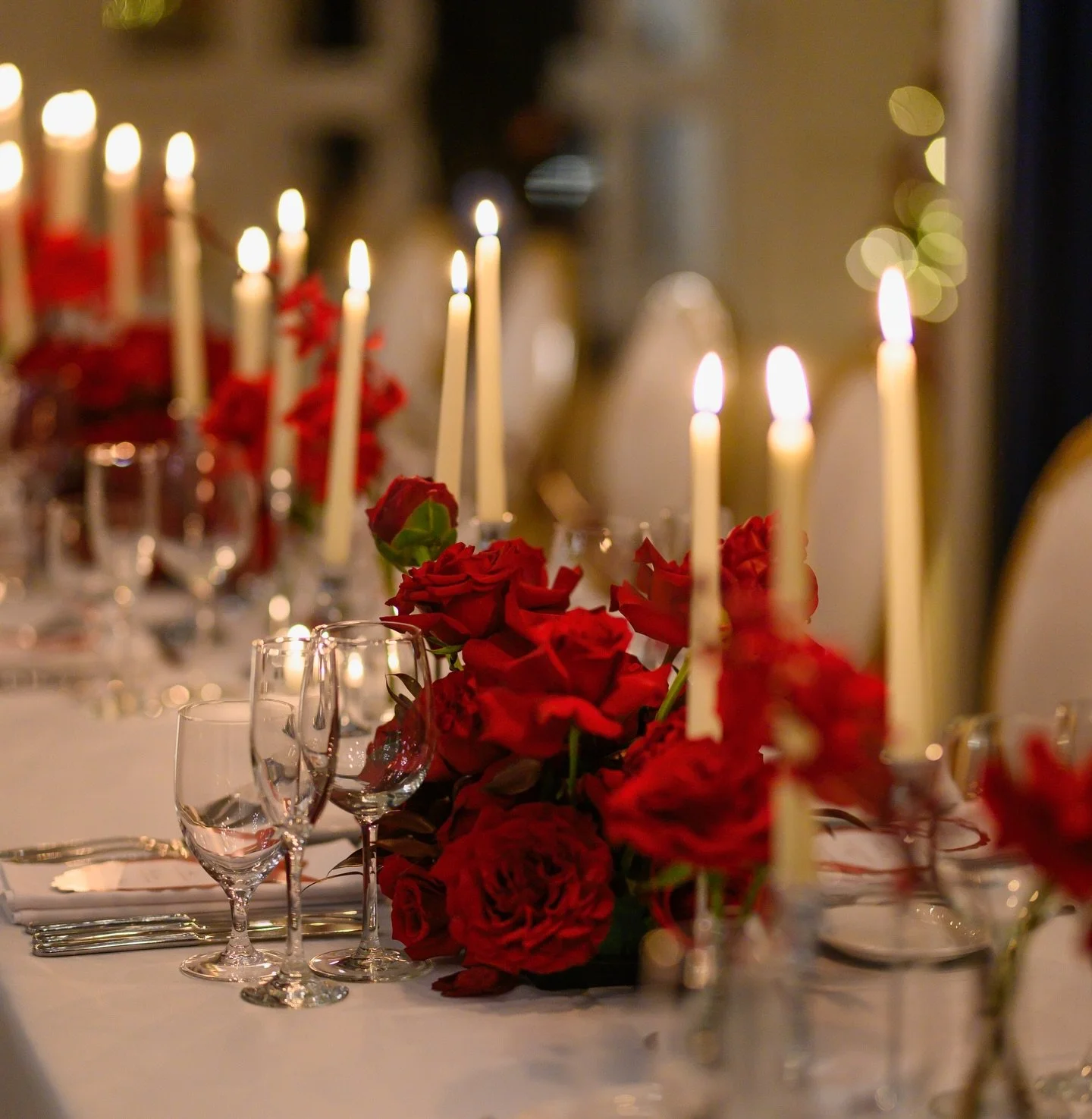 A very Merry engagement party for A&amp;E ❤️🕯️

Flowers &bull; @fleursdesjardinsbypaul 
Prints &bull; @kvprintbar 
Venue &bull; @atwaterclubvenue 
Styling + Layout &bull; @samanthabuccievents