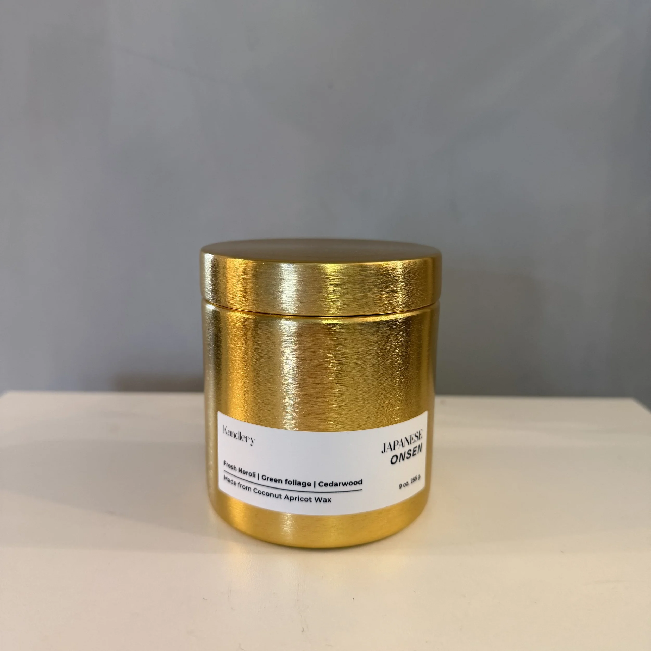 Gold wood wick candle