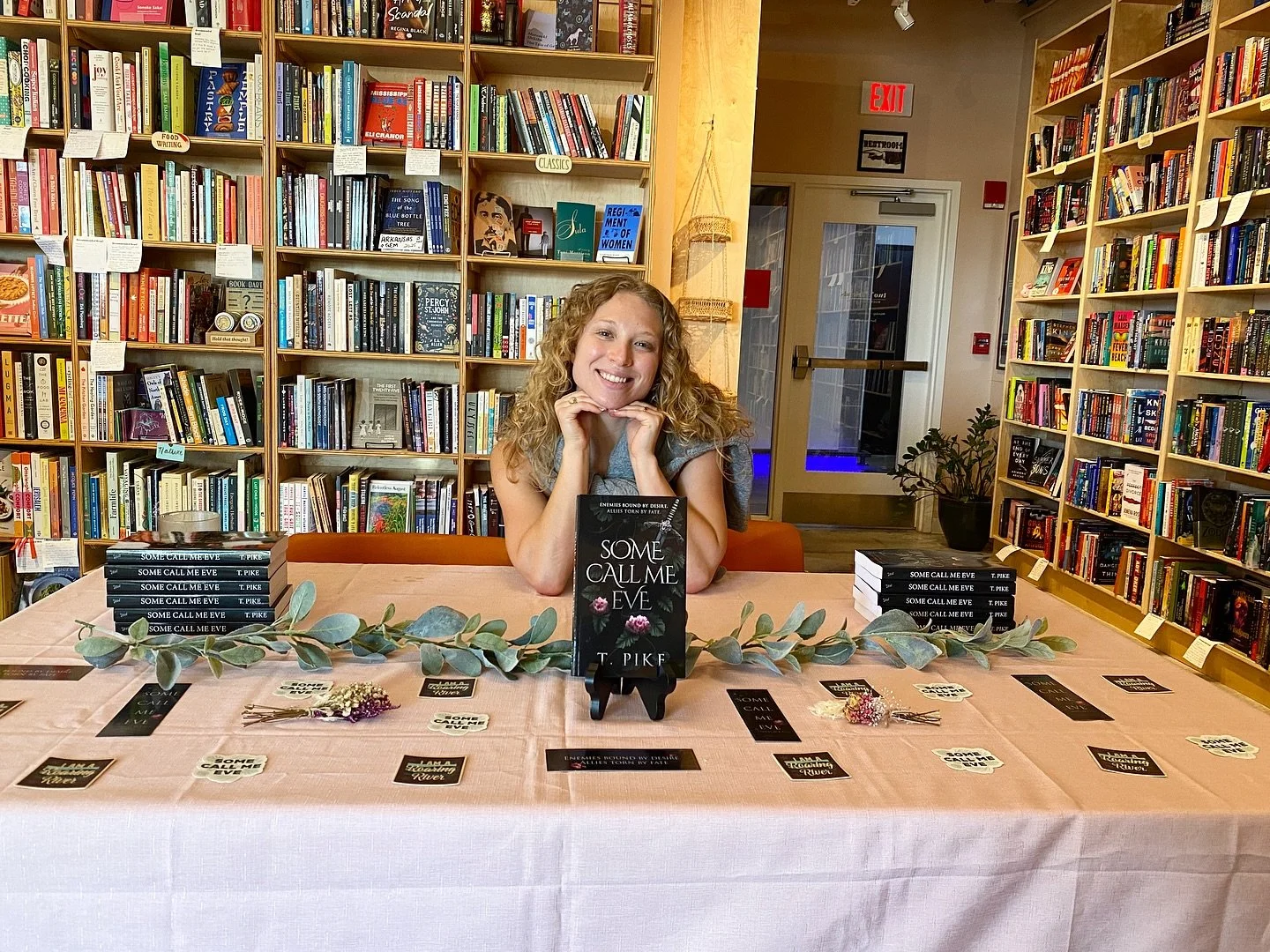 Another successful signing!
Thanks to everyone who came out to see me today! 
Don’t forget that you can still get your copy on Kindle, Amazon, or wherever you buy your books📚
#localauthor #romancenovel #historicalromance #booksigning #histo