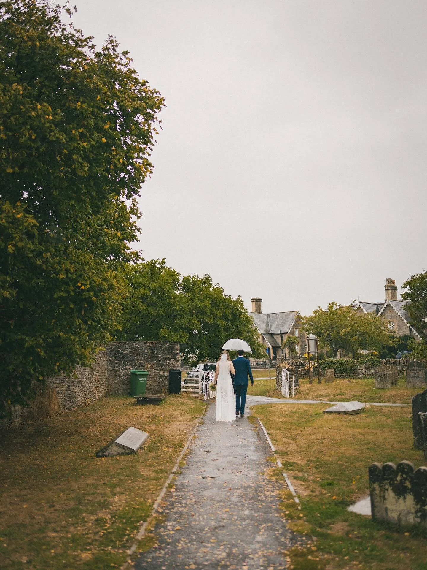 I had a wonderful time yesterday celebrating with Philippa and Chris! Congratulations guys!! Such a lovely day even if the weather was a little rainy

Locations: @stmichaelsstokegifford 
@winterbournemedievalbarn 

Catering: @freshfoodevents 

#weddi