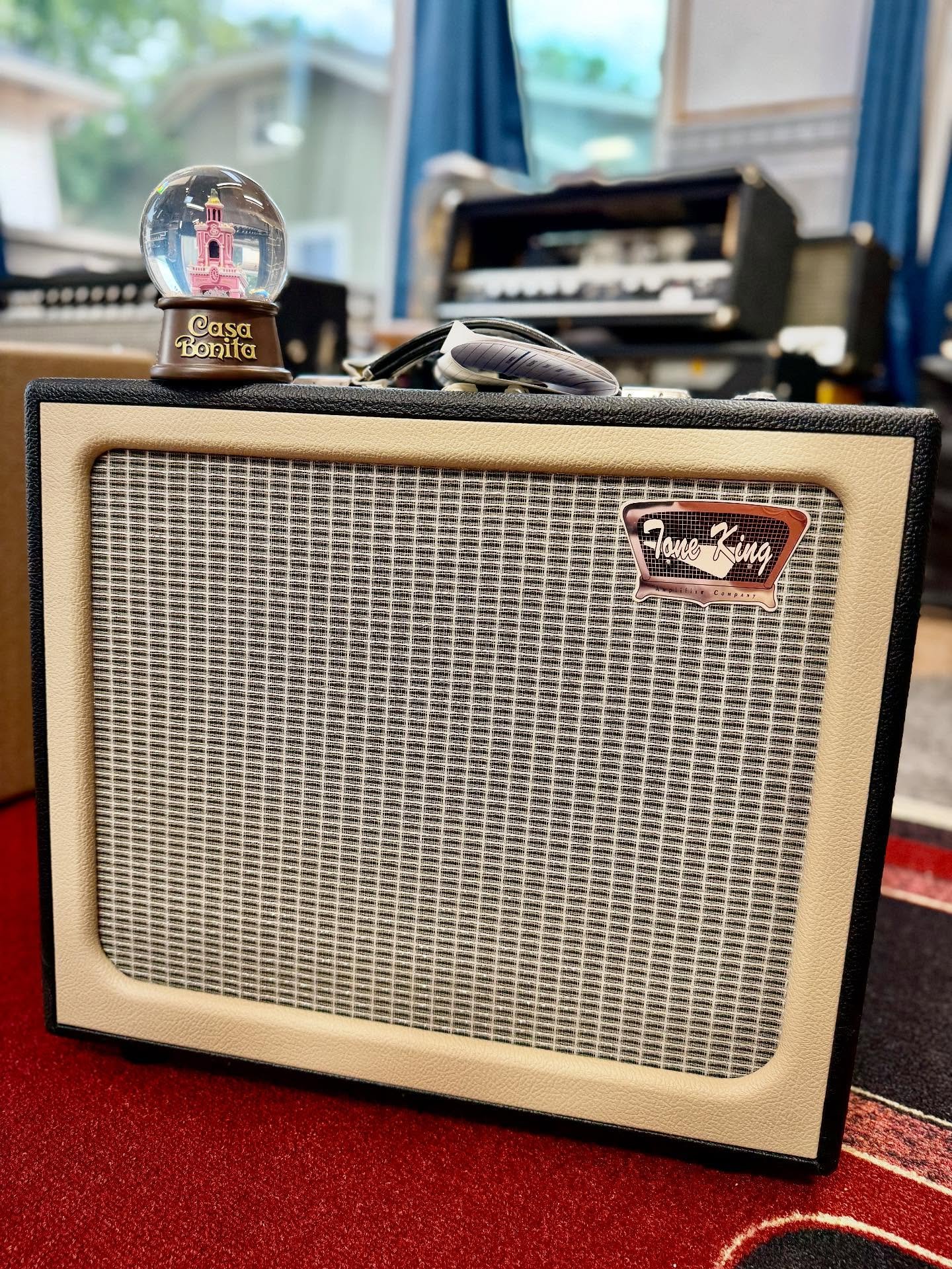This little @tonekingamps Gremlin ate after midnight and has a tummy ache. In for servicing.