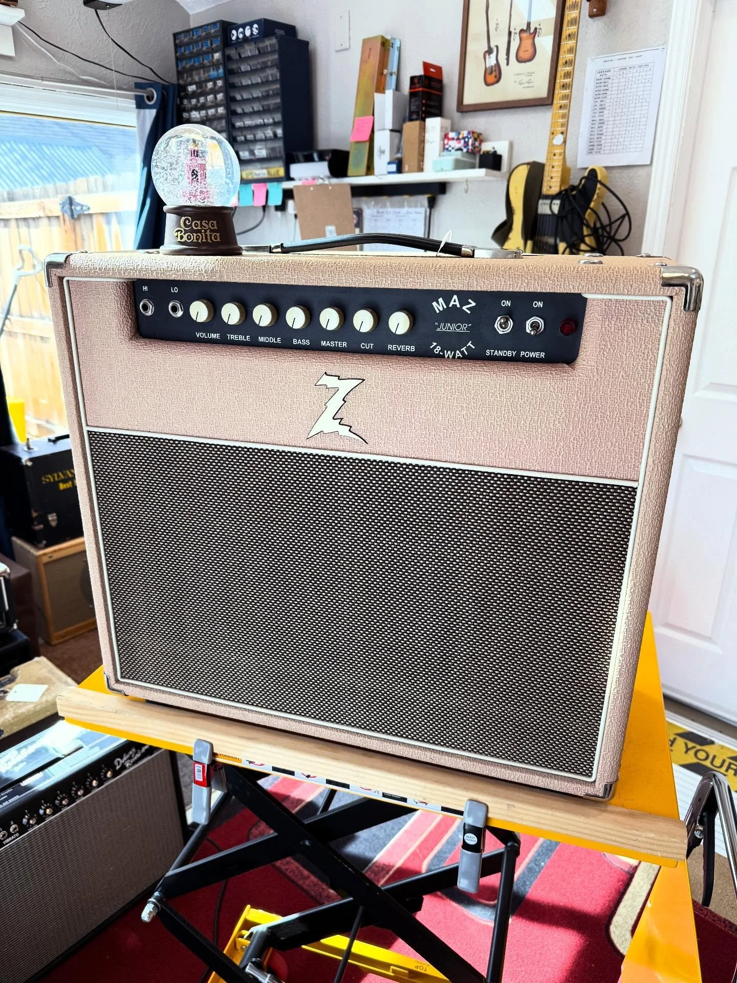 This sweet 18 watt Dr Z MAX Junior is in for servicing. Gorgeous build quality! @drzamps