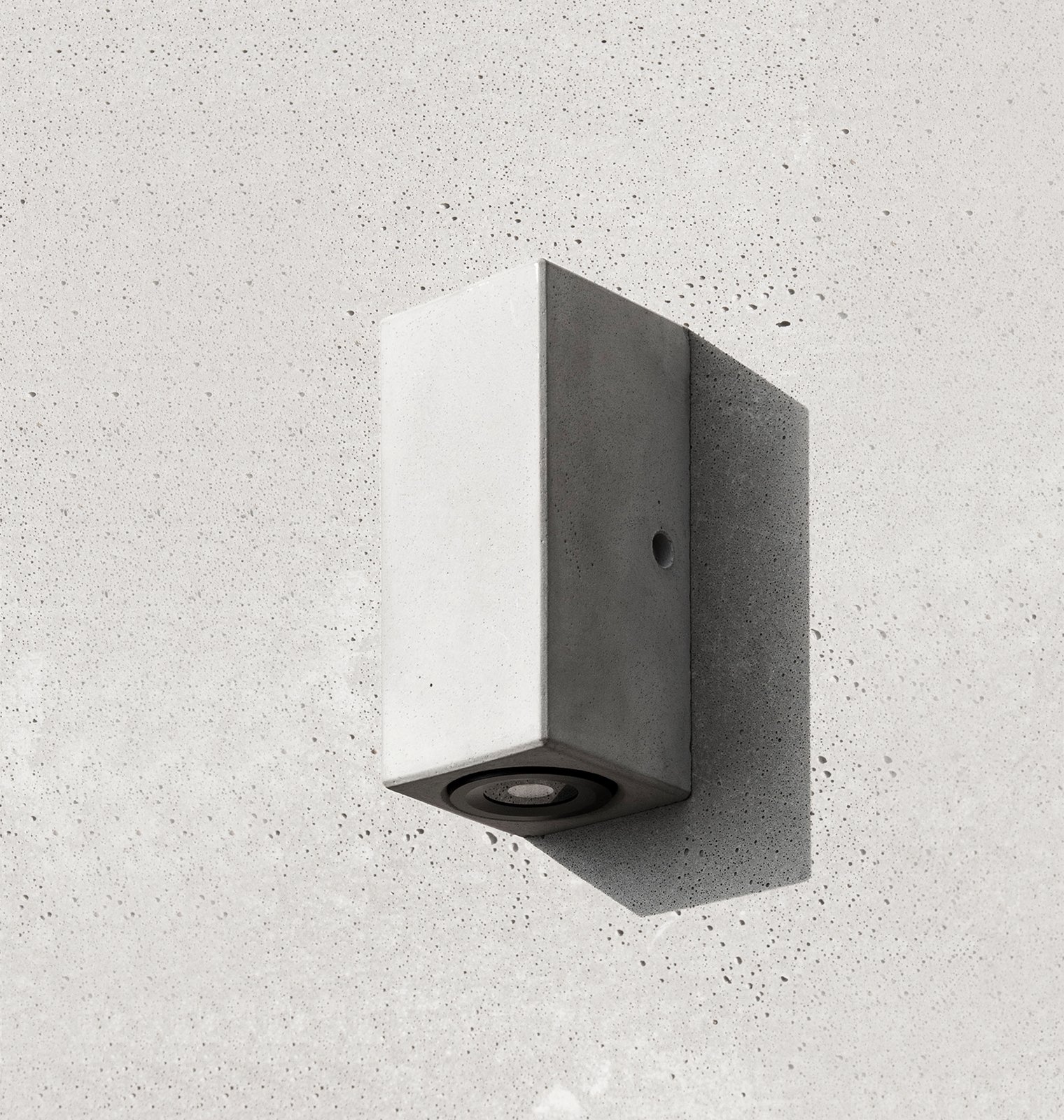 Bentu_D_Wall_Light_3.jpg