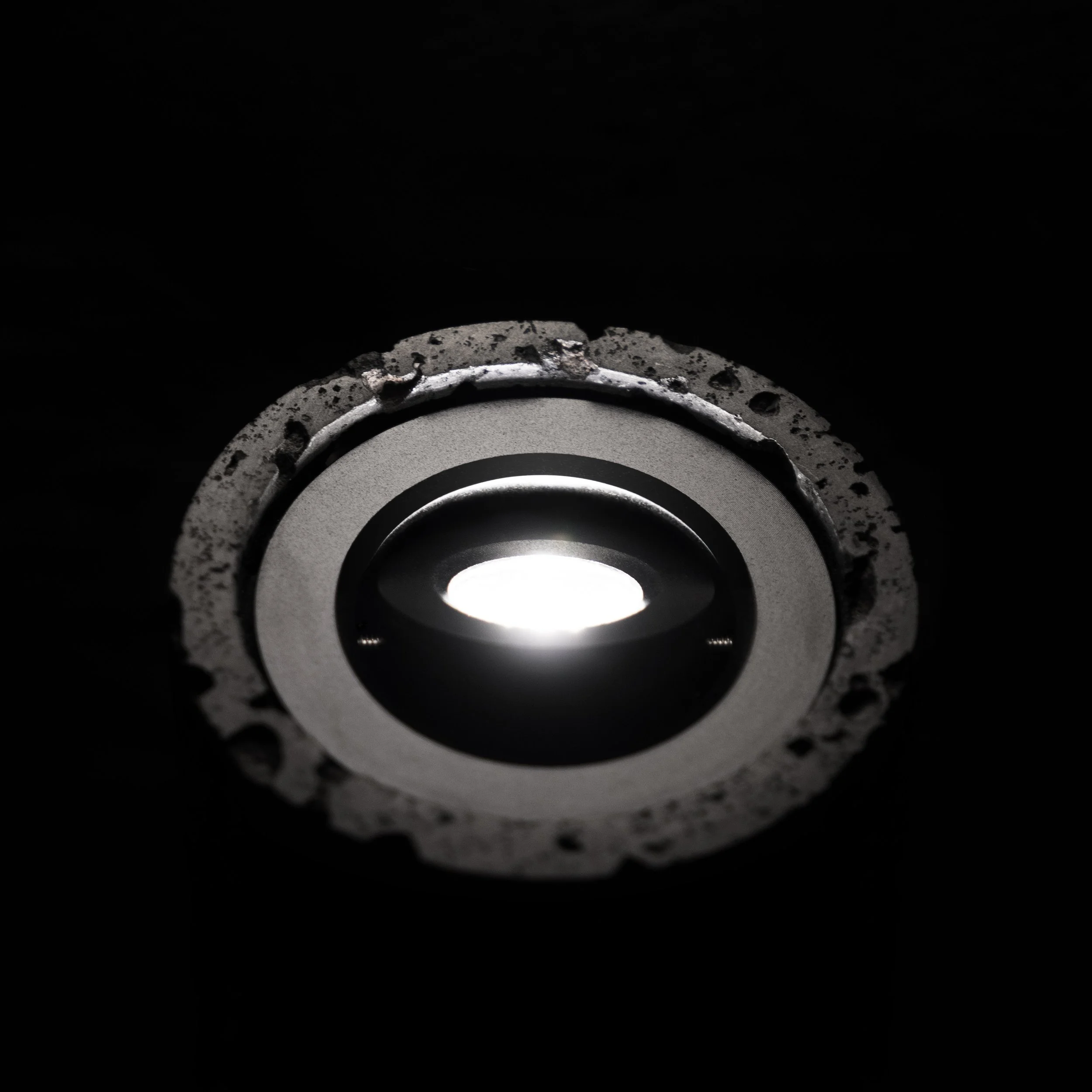 W01 Lava Wall Light