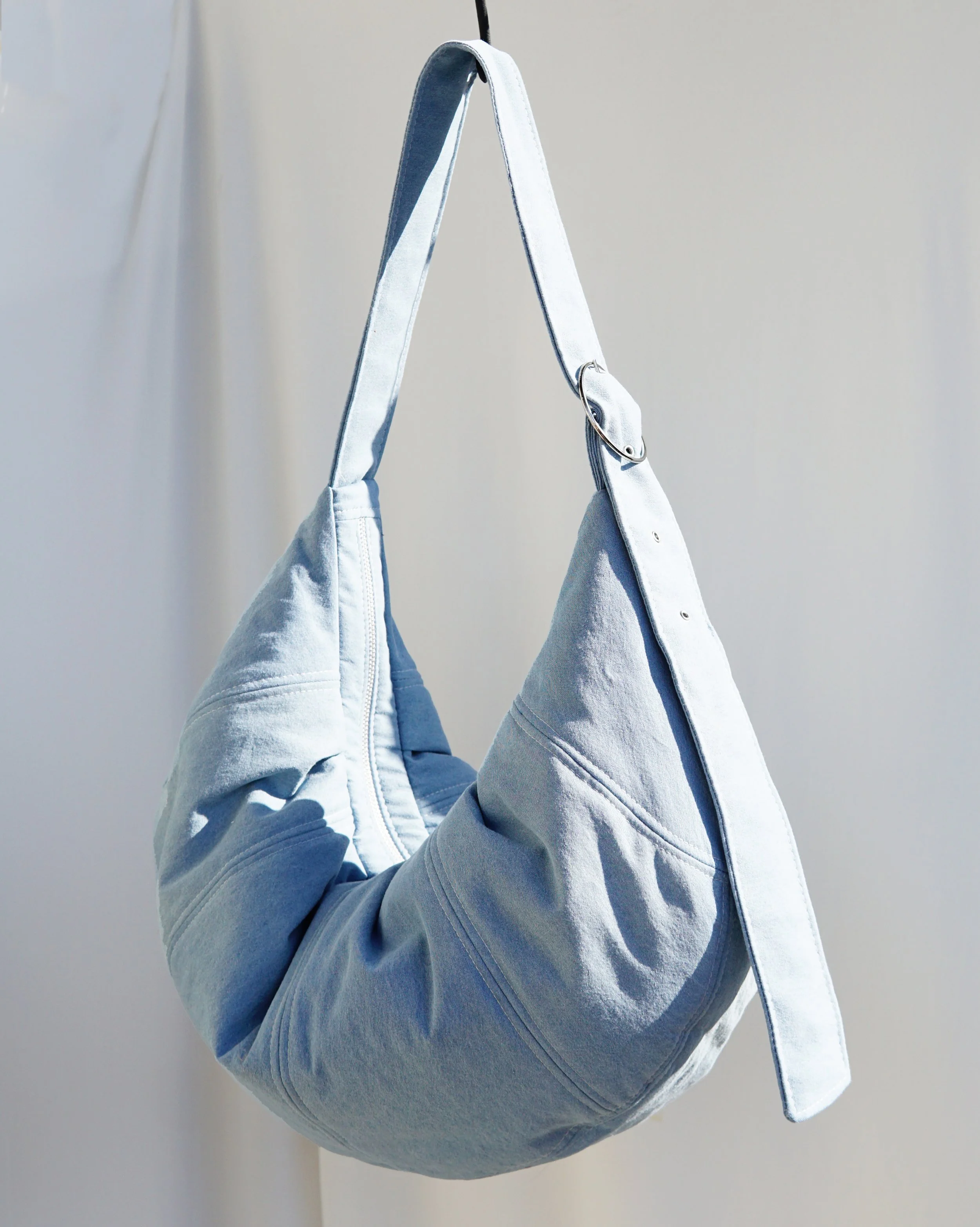 MOONBAG1.jpg
