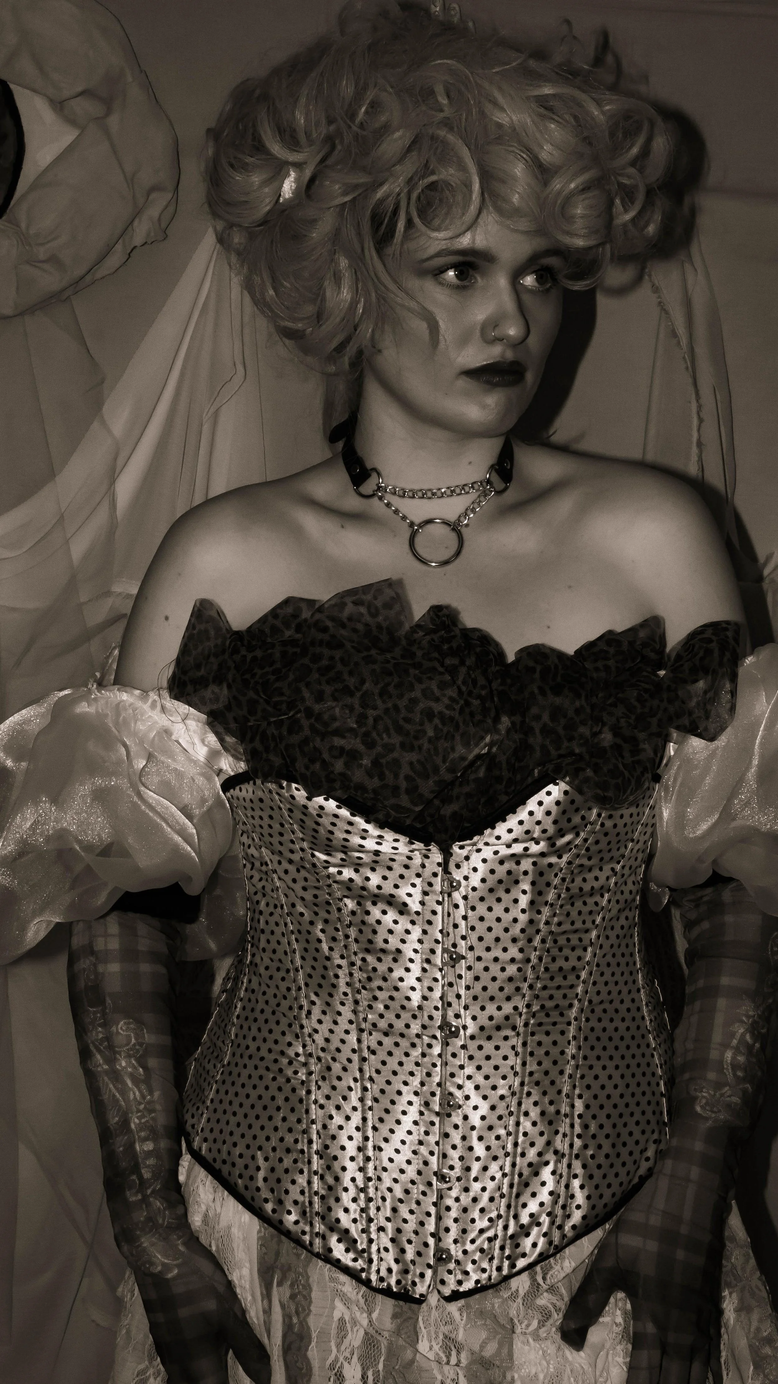 Haters can’t stand my whimsical drip
#avantgarde #editorial #editorialdesign #editorialfashion #fashiongirls #designer #fashiondesigner #textileart #wearableart #whimsical #whimsigoth