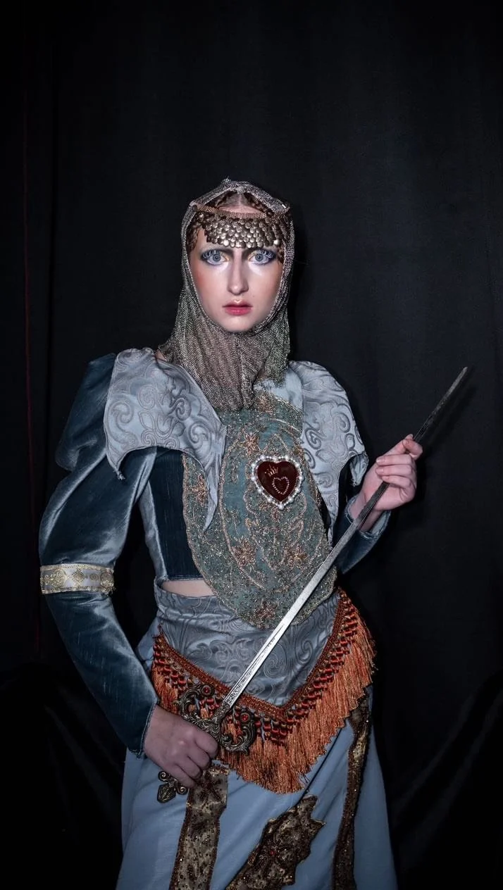 The crashout one experiences after nearly 12 hours of constant back stage work and no time to eat is insane…. Reminder to eat back stage 😅🫵🏻 and drink water and touch some grass
#designer #fashiondesigner #avantgarde #runwayfashion #edito