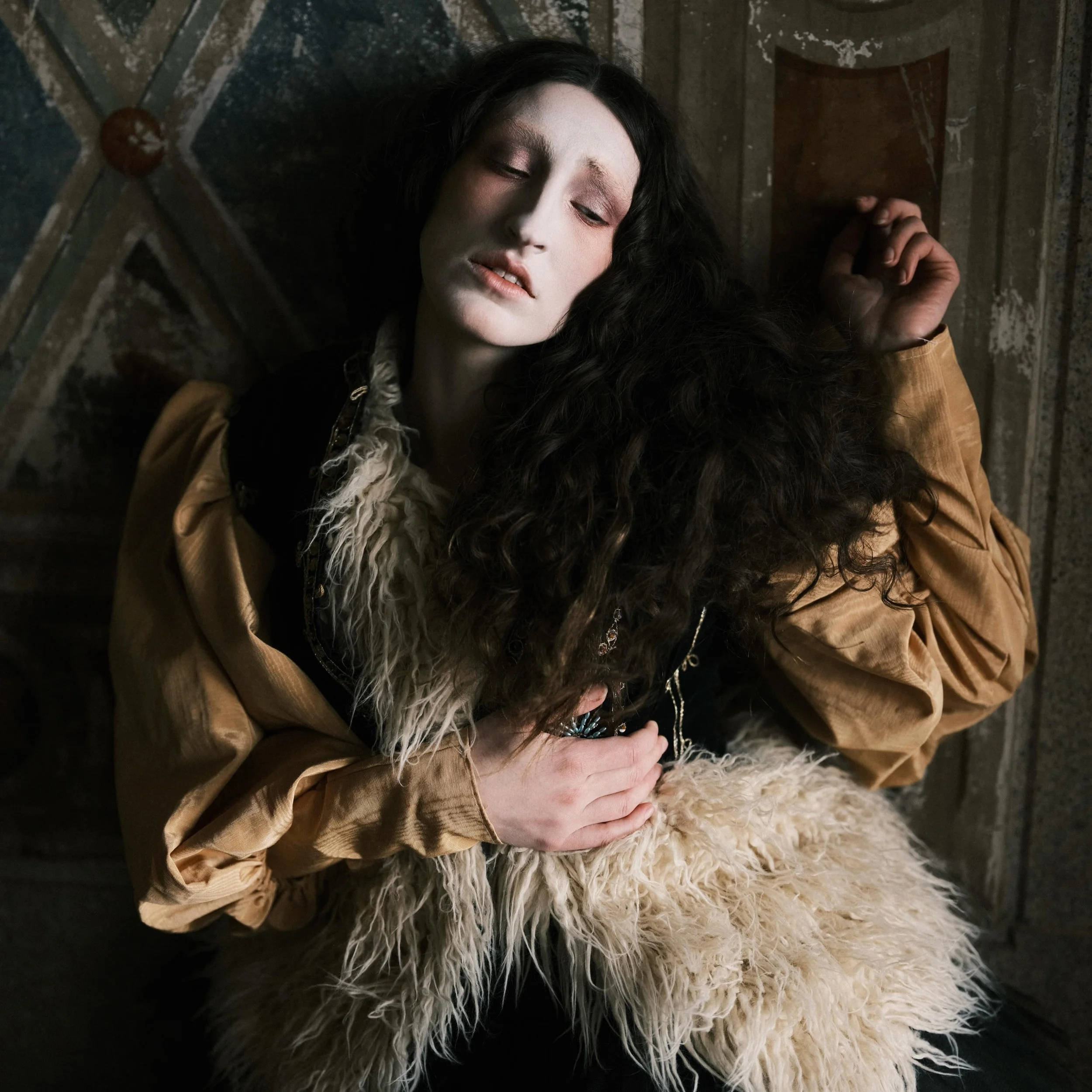 Voices from the middle of nowhere

CD @storrveldi // @timofeyabel 

Photography @timofeyabel 

Model @rileyhundleywoodell 

Designer @storrveldi 

Mua @marymakeup 

Assisted by @vox.the.visitor @amishavnair @covey.mac 

#editorialphotographer