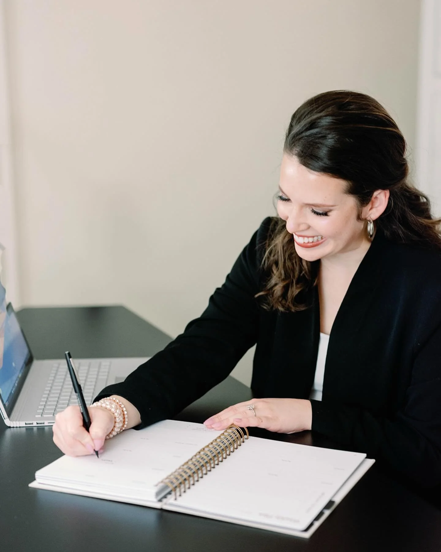 Day-of Coordinator vs. Month-of Coordinator✨ 

A day-of coordinator focuses on executing your pre-established vision on the big day.  A month-of coordinator dives into the planning process with you.  We offer Day-of Coordination and Month-of Coordina