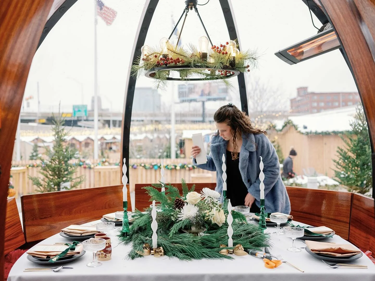 The Holidays are a time for slowing down, being with the people you love, and soaking in the magic of the season✨

I am endlessly grateful for how this year took shape, for the beauty of the season, and for the beginning of Madison Nicole Events!

Lo