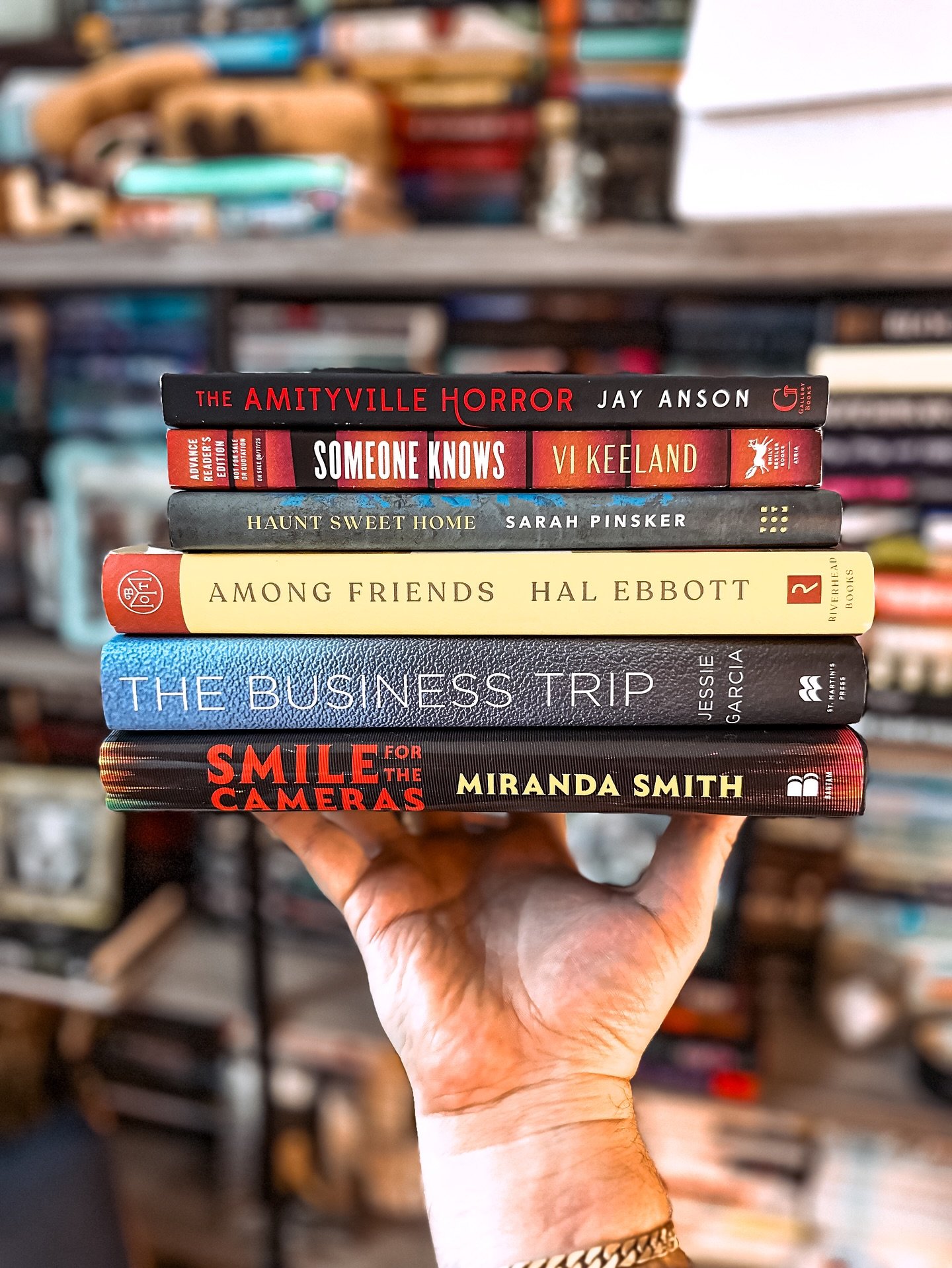 I need your help 🙈 Change my mind about these books!!

I like to make sure that I show off on my page every book I&rsquo;ve read this year, and this stack includes some titles I didn&rsquo;t quite connect with! We know not every book is for everyone