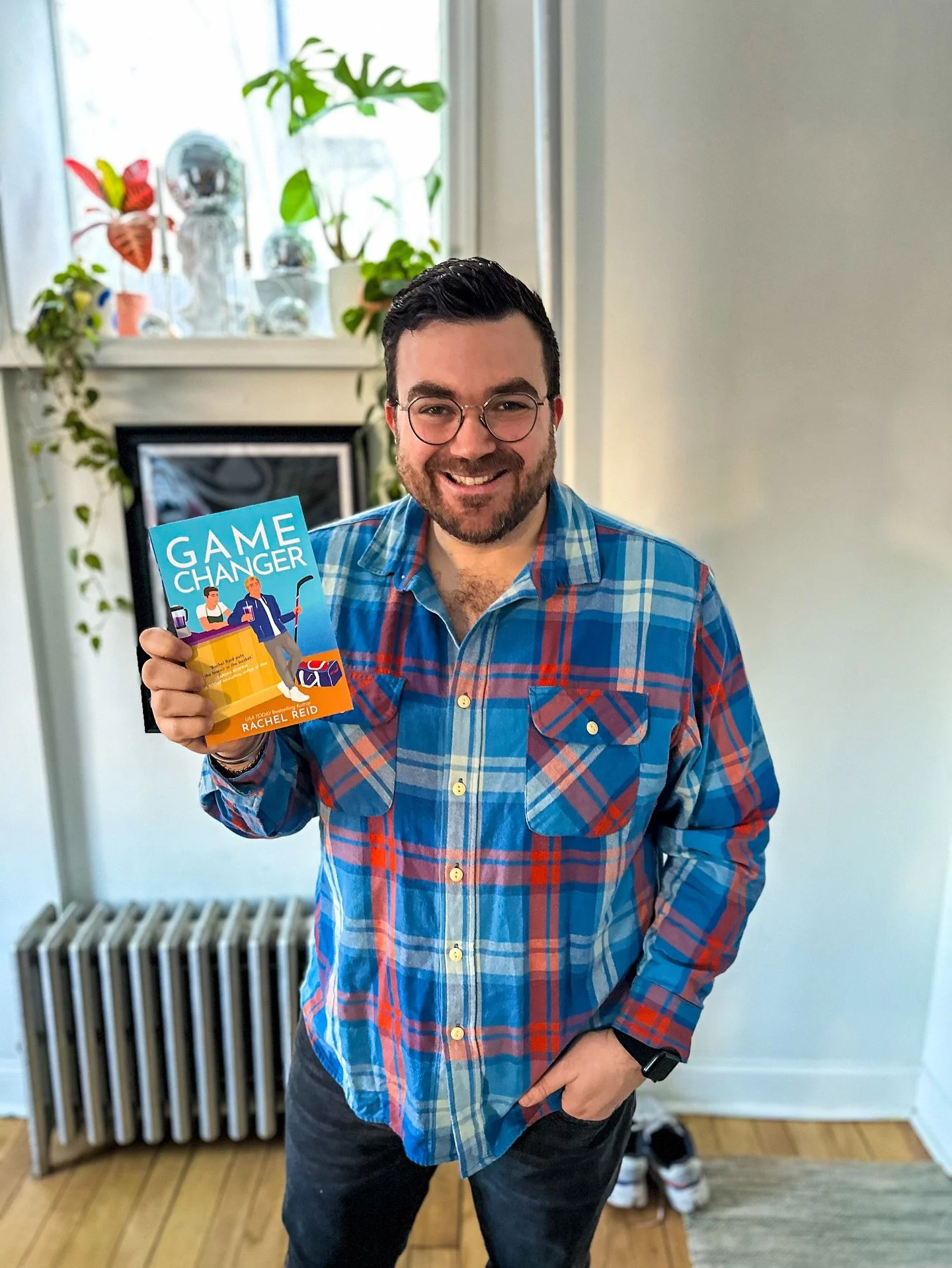 Alright y&rsquo;all - I&rsquo;m going in. 🏒🔥

I&rsquo;ve held off on watching the show (!!!) until I can read the first two books. Now I&rsquo;ve got &lsquo;em, and I can&rsquo;t hold out any more&hellip; the only time I want to spend with ice invo