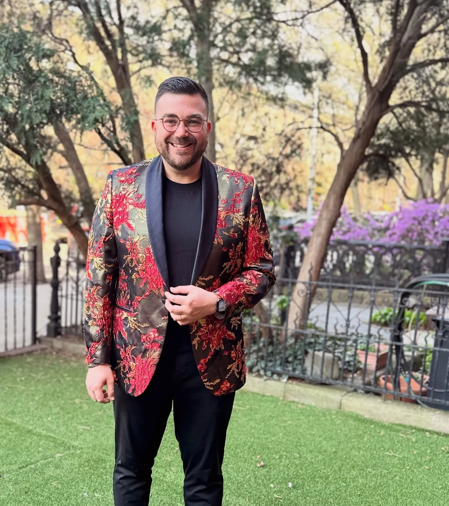 POV: you&rsquo;ve made your way through the first tricky round of edits on your book which, while hard, make you one step closer to achieving a lifelong dream. 🌹✨

(@tdfcostumecollection gala last night!)