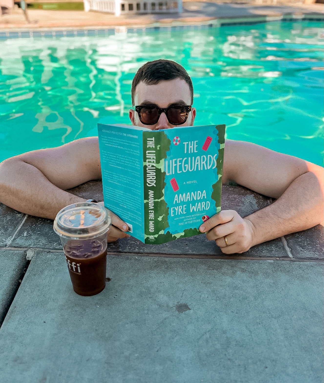 It&rsquo;s another cold, rainy spring day, and I just need ☀️ and Palm Springs and soapy page turners so bad! 

Who&rsquo;s coming on vacay with me where we get Vitamin D and read lots of books???