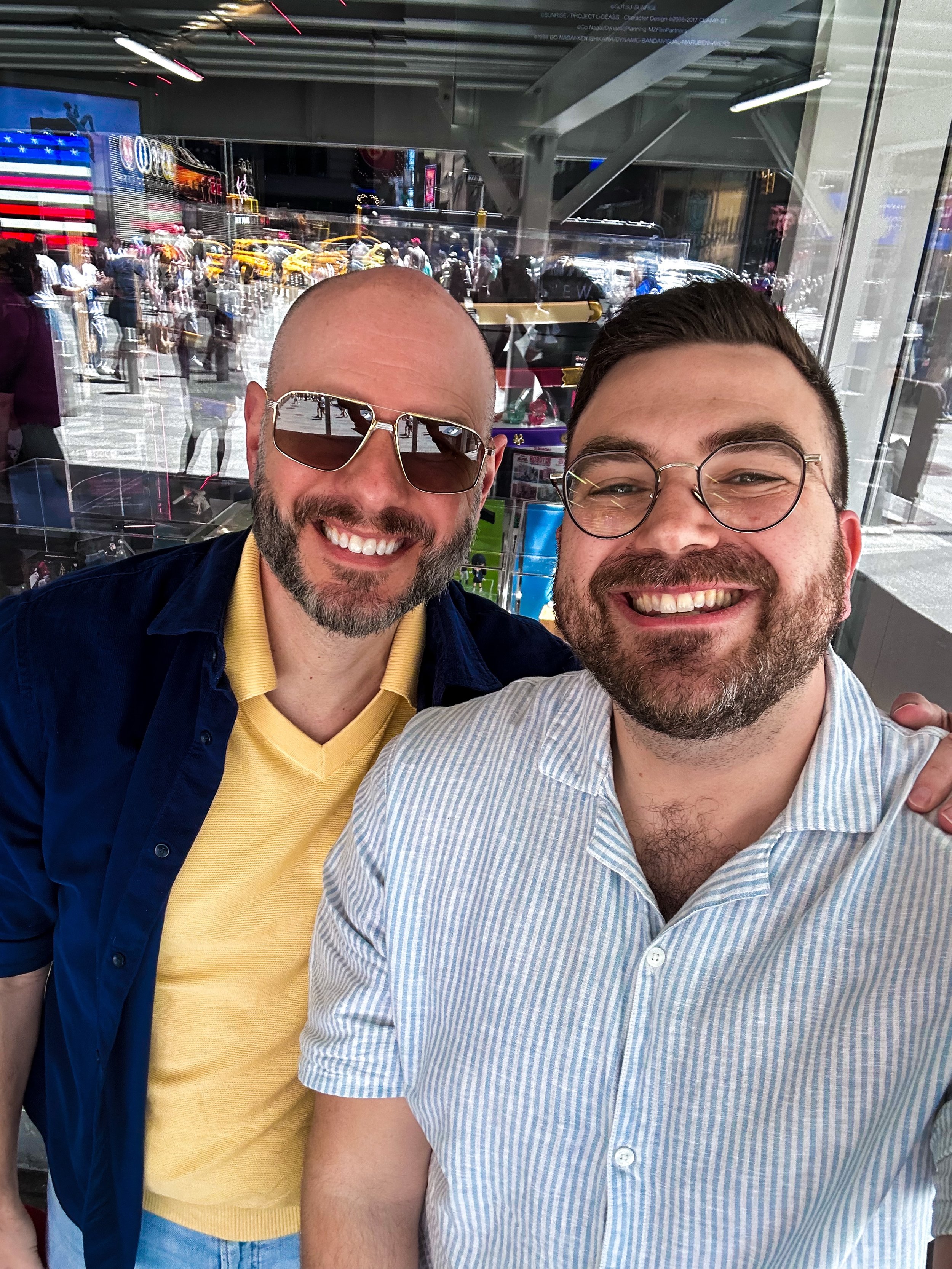 PSA - hangout times with @mrstevenrowley in NYC are 10/10, no notes. Congrats on the launch of #TakeMeWithYou!